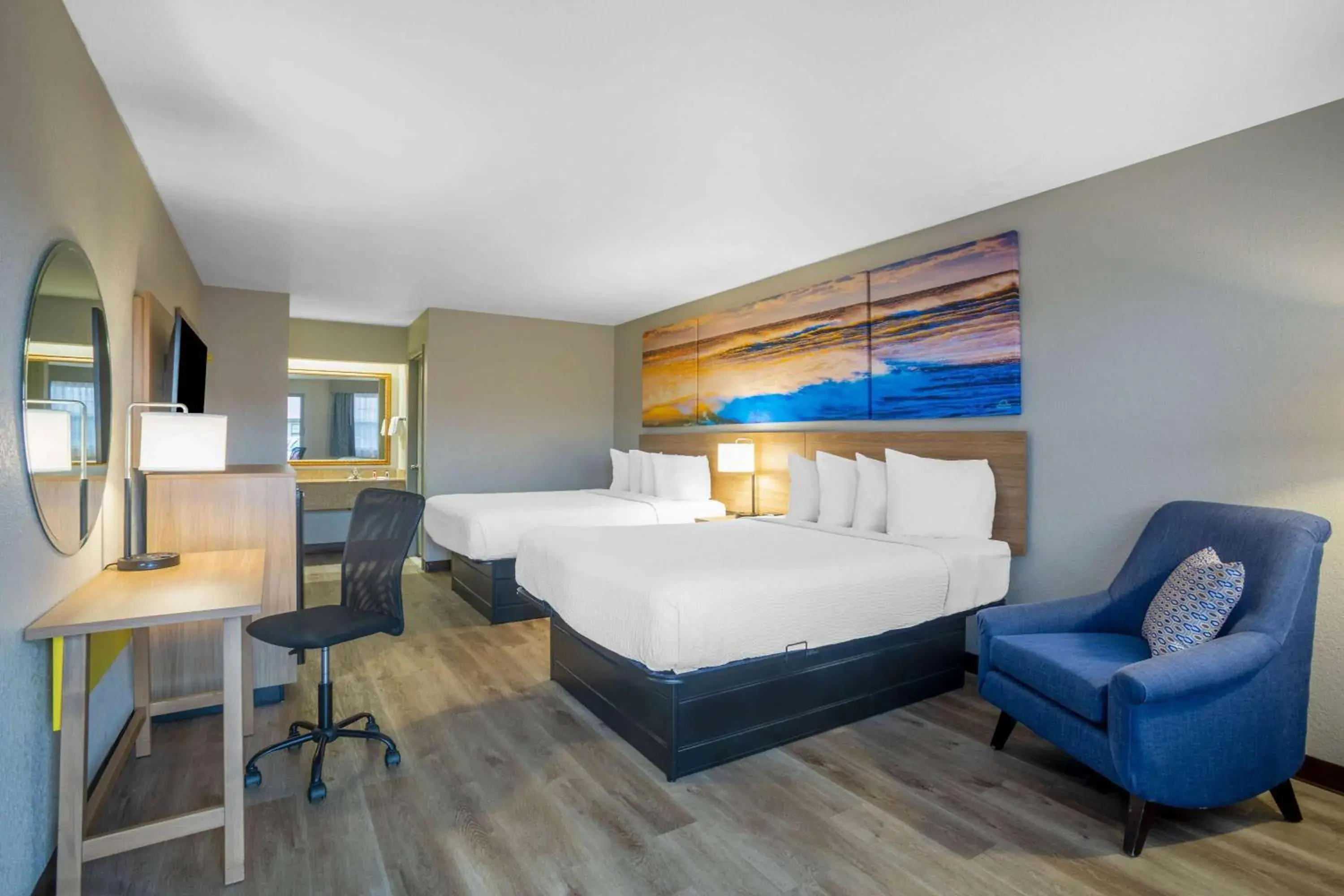 Photo of the whole room, Bed in Days Inn by Wyndham Lonoke Photo of the whole room, Bed in Days Inn by Wyndham Lonoke