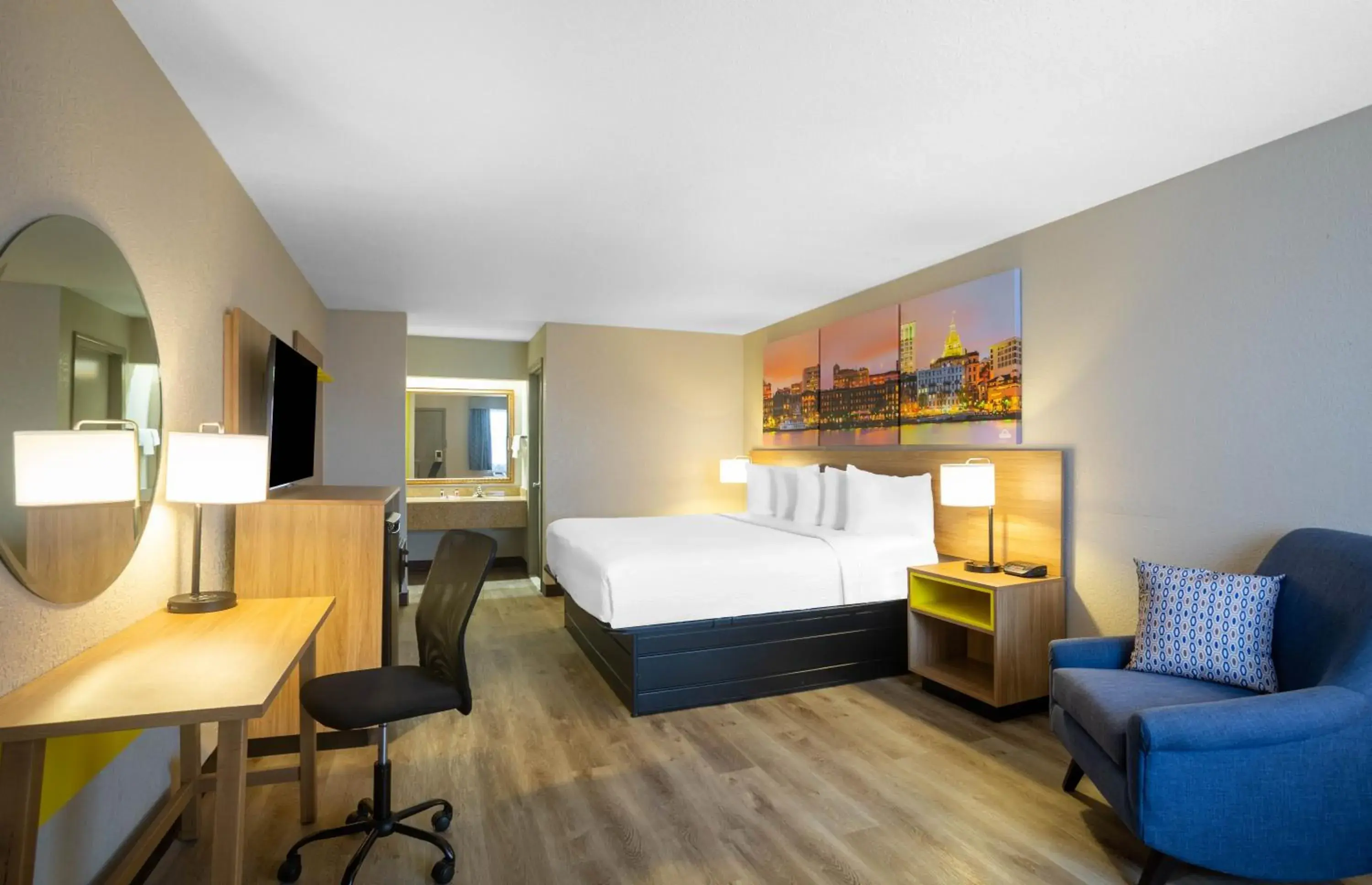 King Room - Non-Smoking in Days Inn by Wyndham Lonoke King Room - Non-Smoking in Days Inn by Wyndham Lonoke