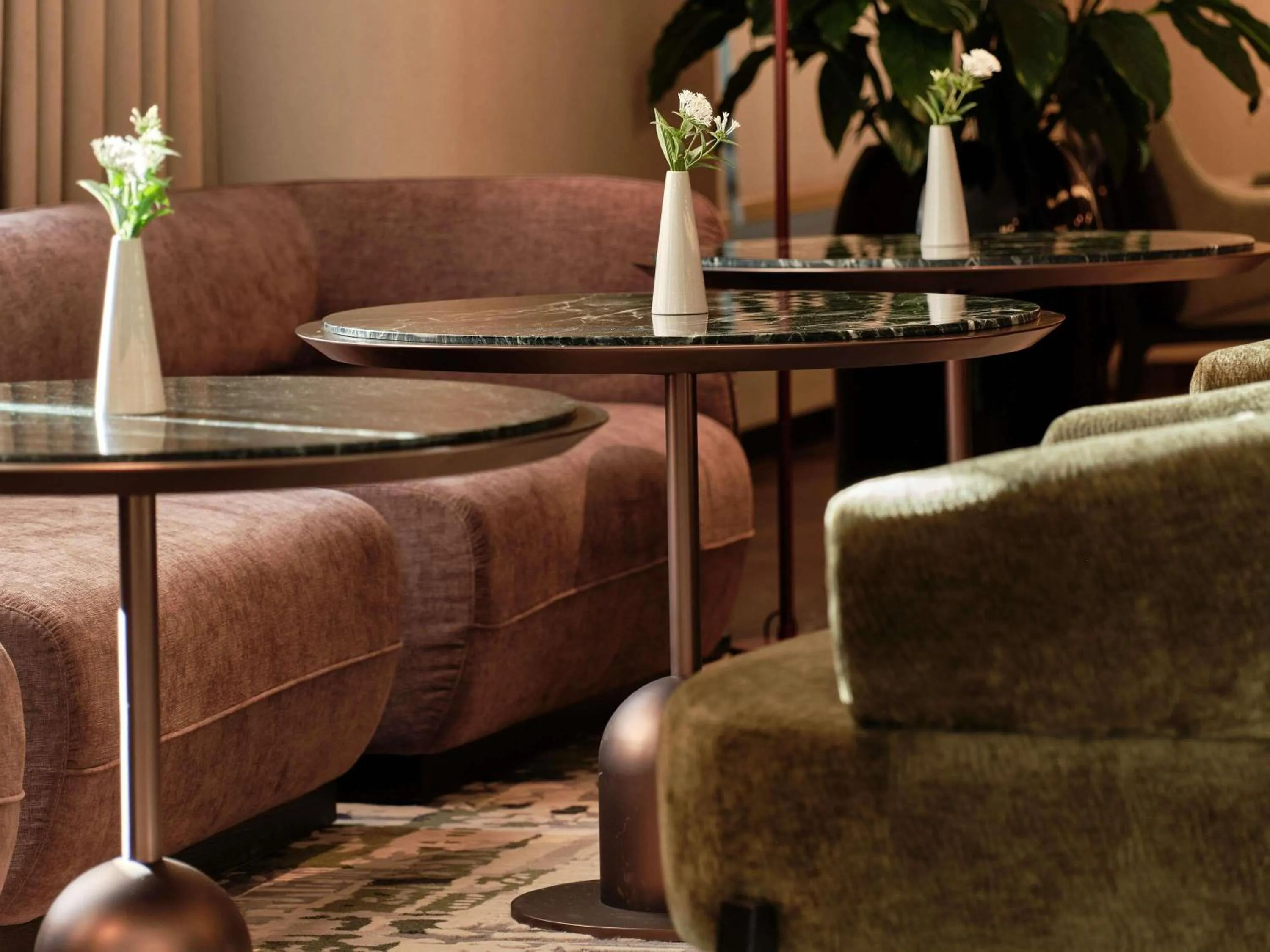 Lounge or bar in Swissotel Tashkent