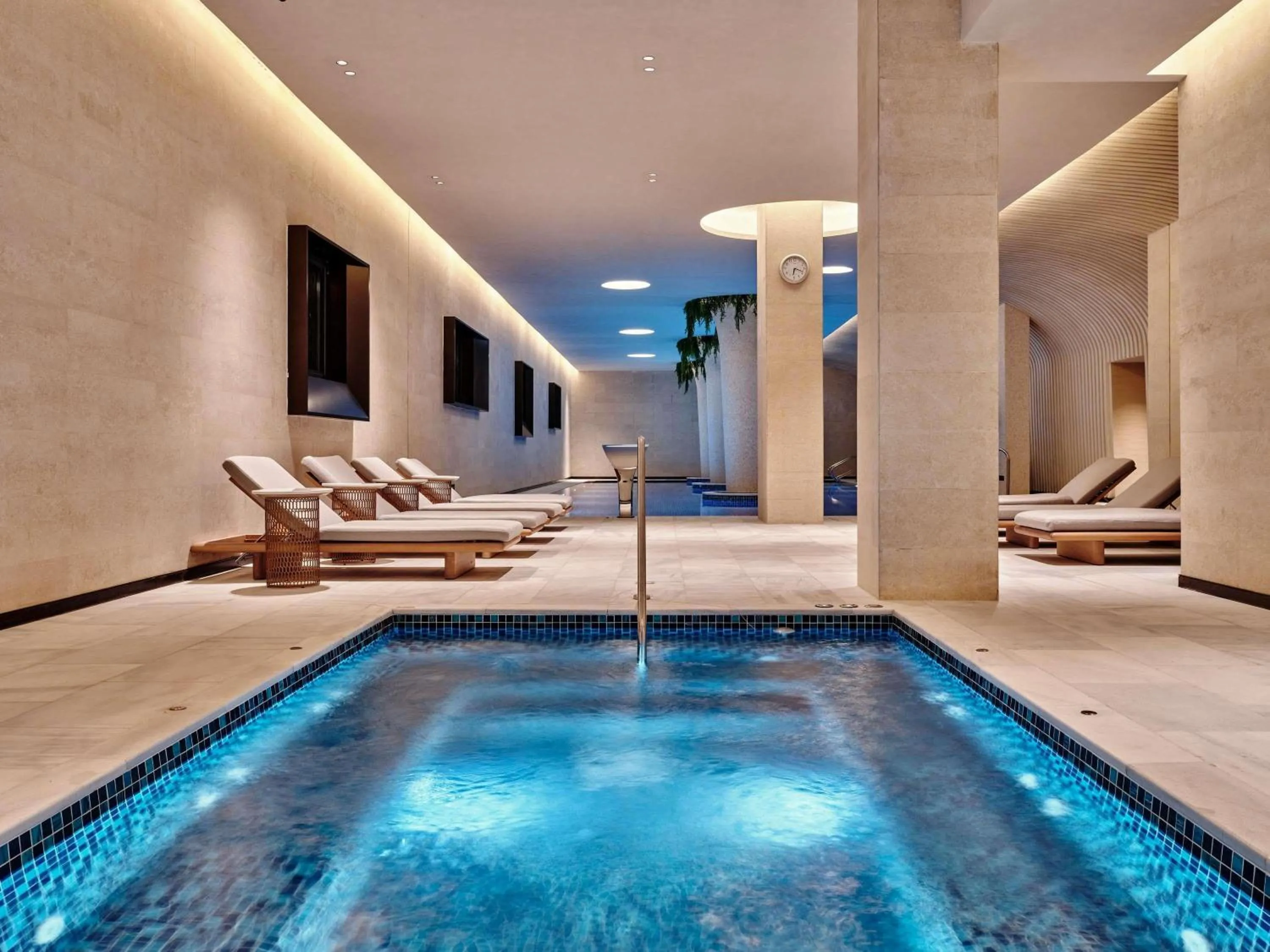 Lounge or bar in Swissotel Tashkent