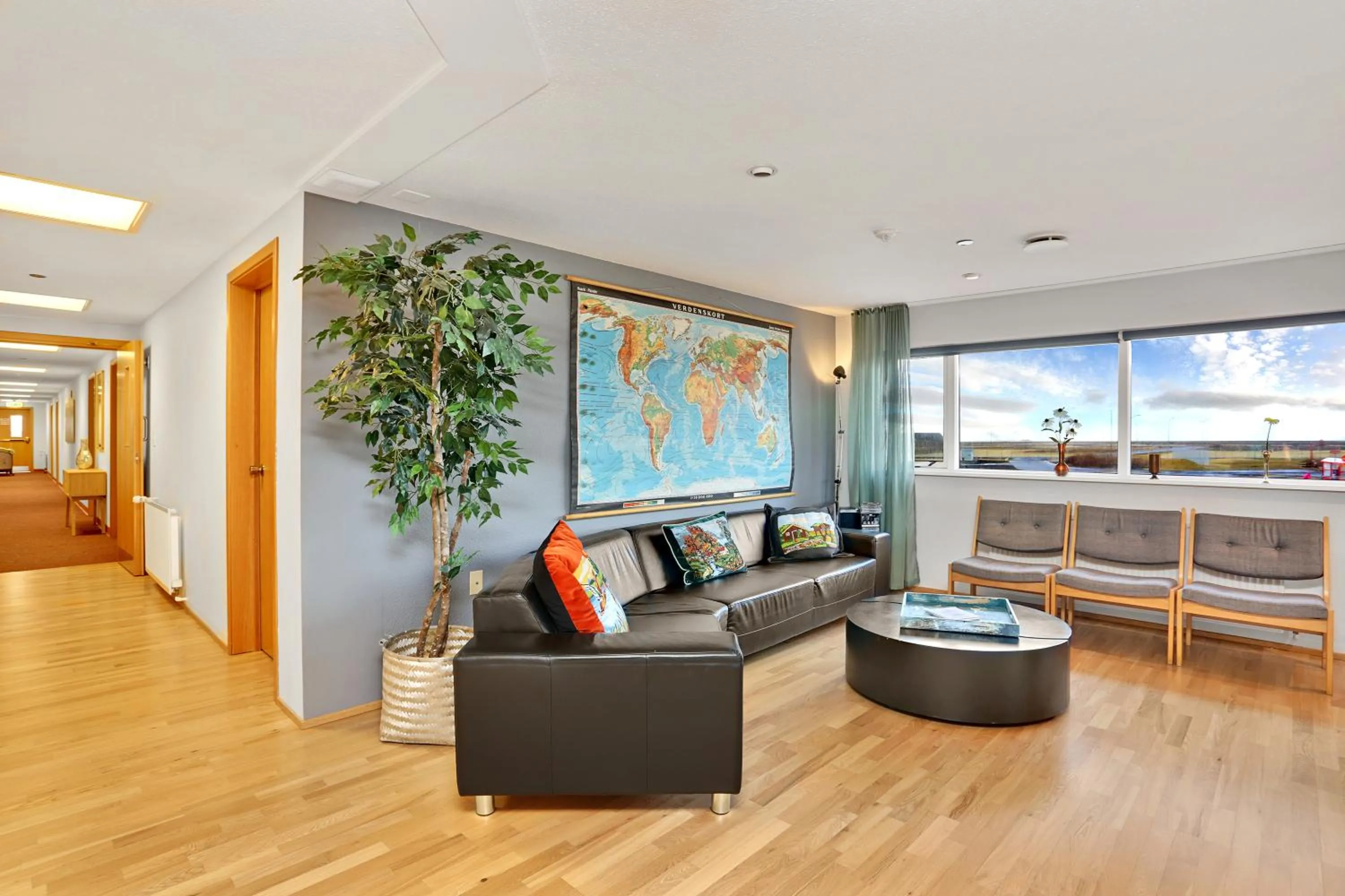 Lounge or bar in Eldey Airport Hotel