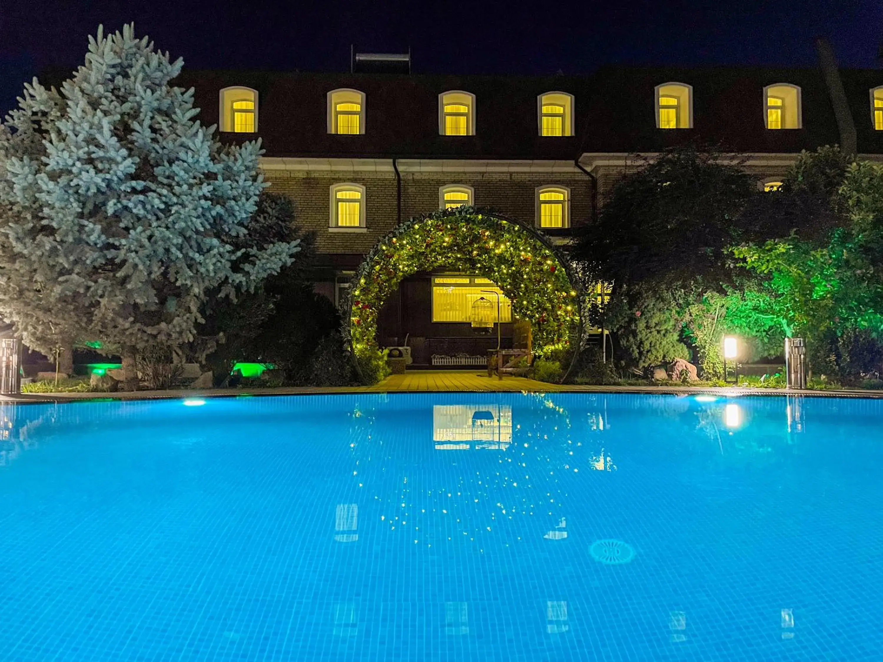 Swimming pool in HL 309 Hotel Swimming pool in HL 309 Hotel