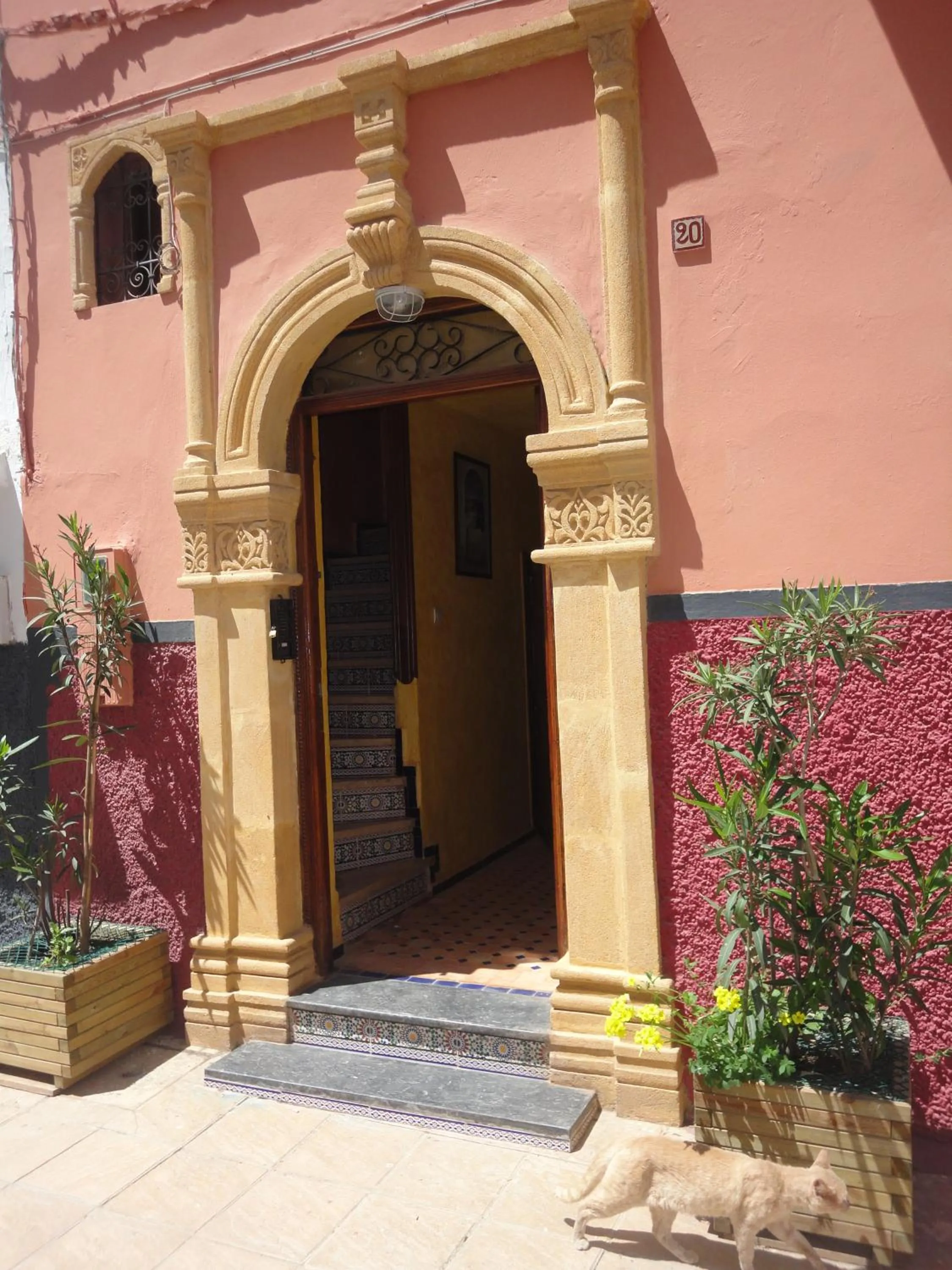Facade/entrance in Dar Yanis
