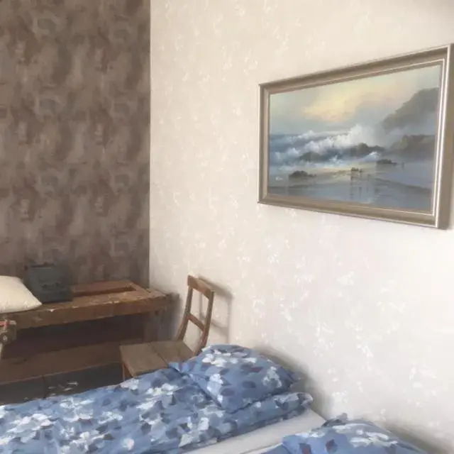 Double Room with Shared Toilet in Kansakoulu Double Room with Shared Toilet in Kansakoulu