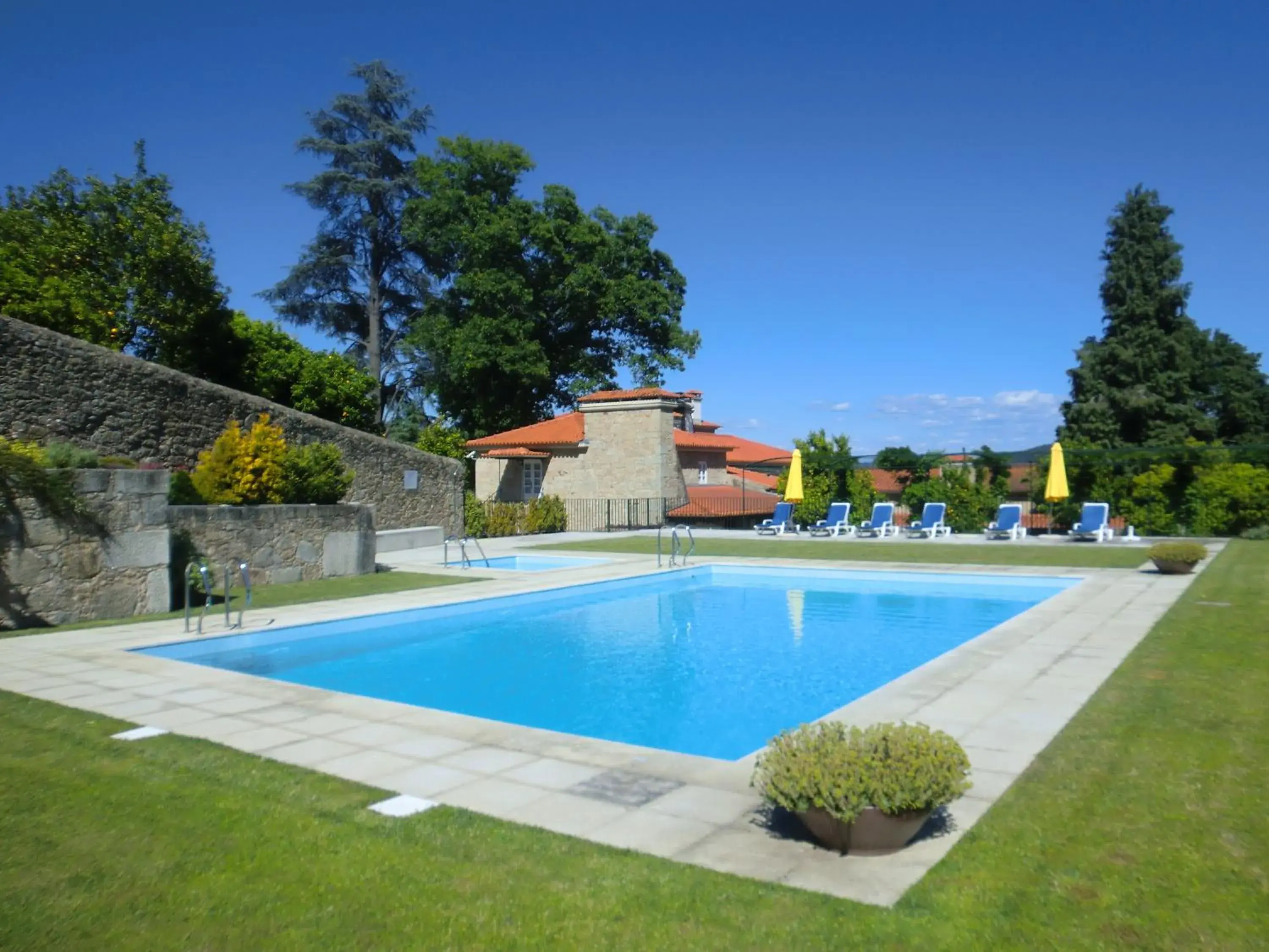 Property building in Quinta de Malta Property building in Quinta de Malta