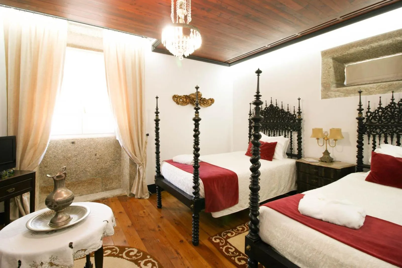 Twin Room - Disability Access in Quinta de Malta