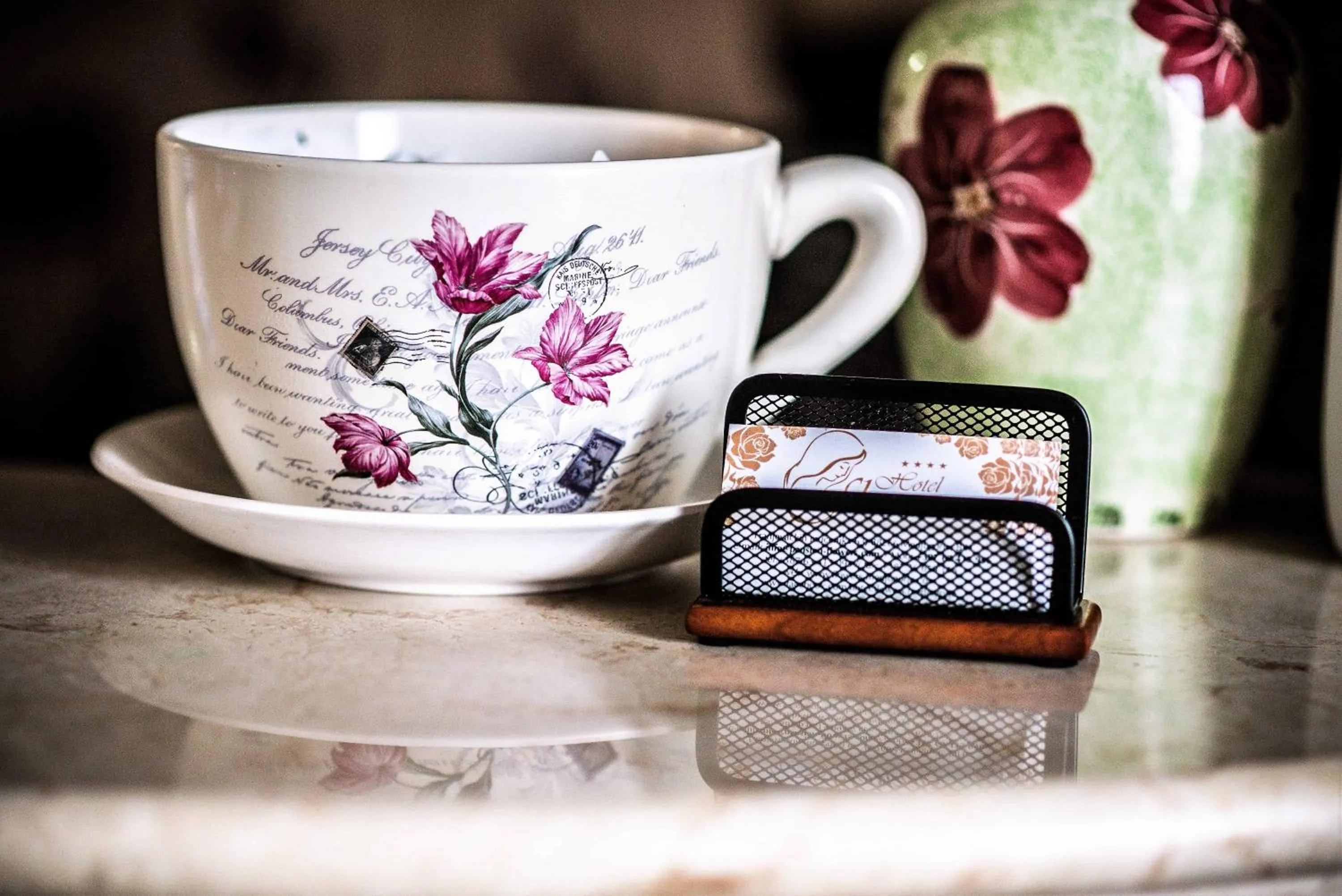 Decorative detail in Hotel Flowers