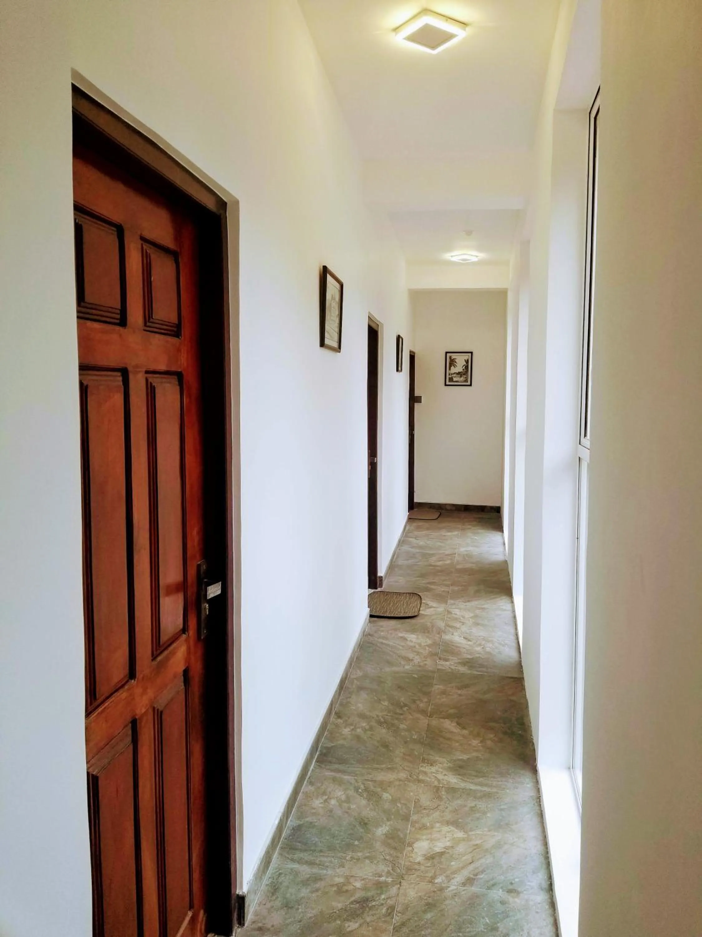 Decorative detail in Queens mount