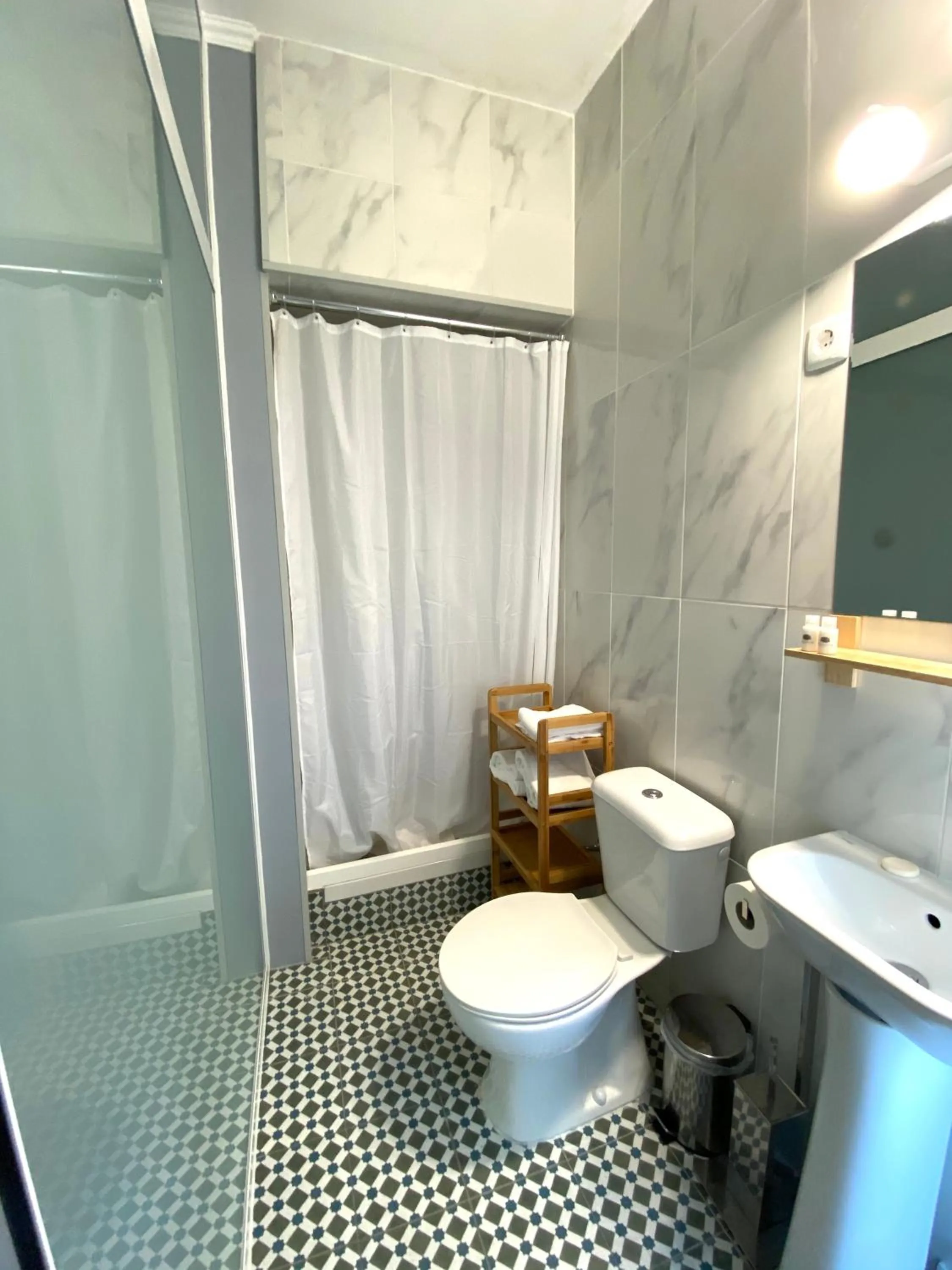 Bathroom in V Dinastia