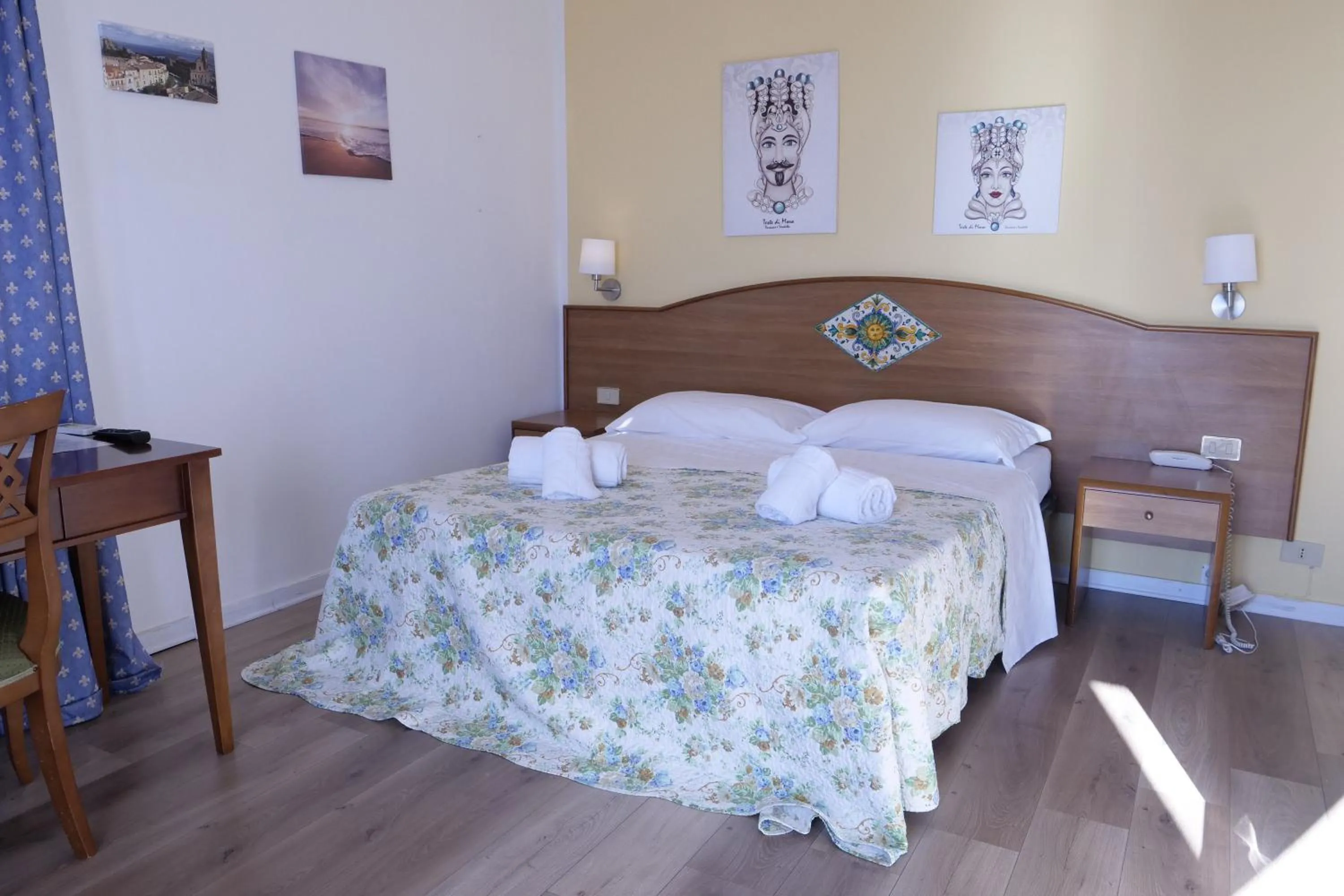 Bedroom, Bed in Hotel Elios Tao