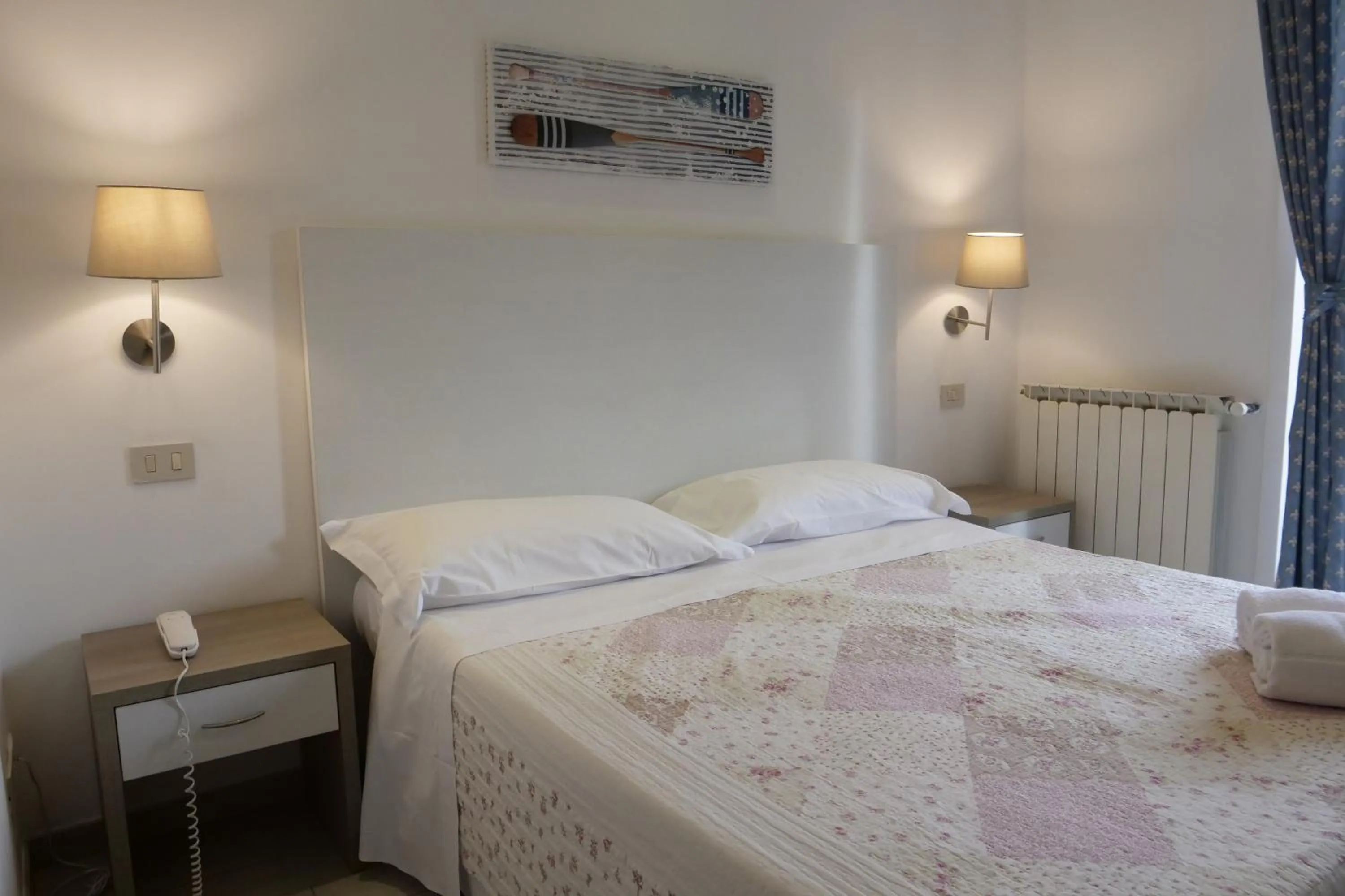 Photo of the whole room, Bed in Hotel Elios Tao