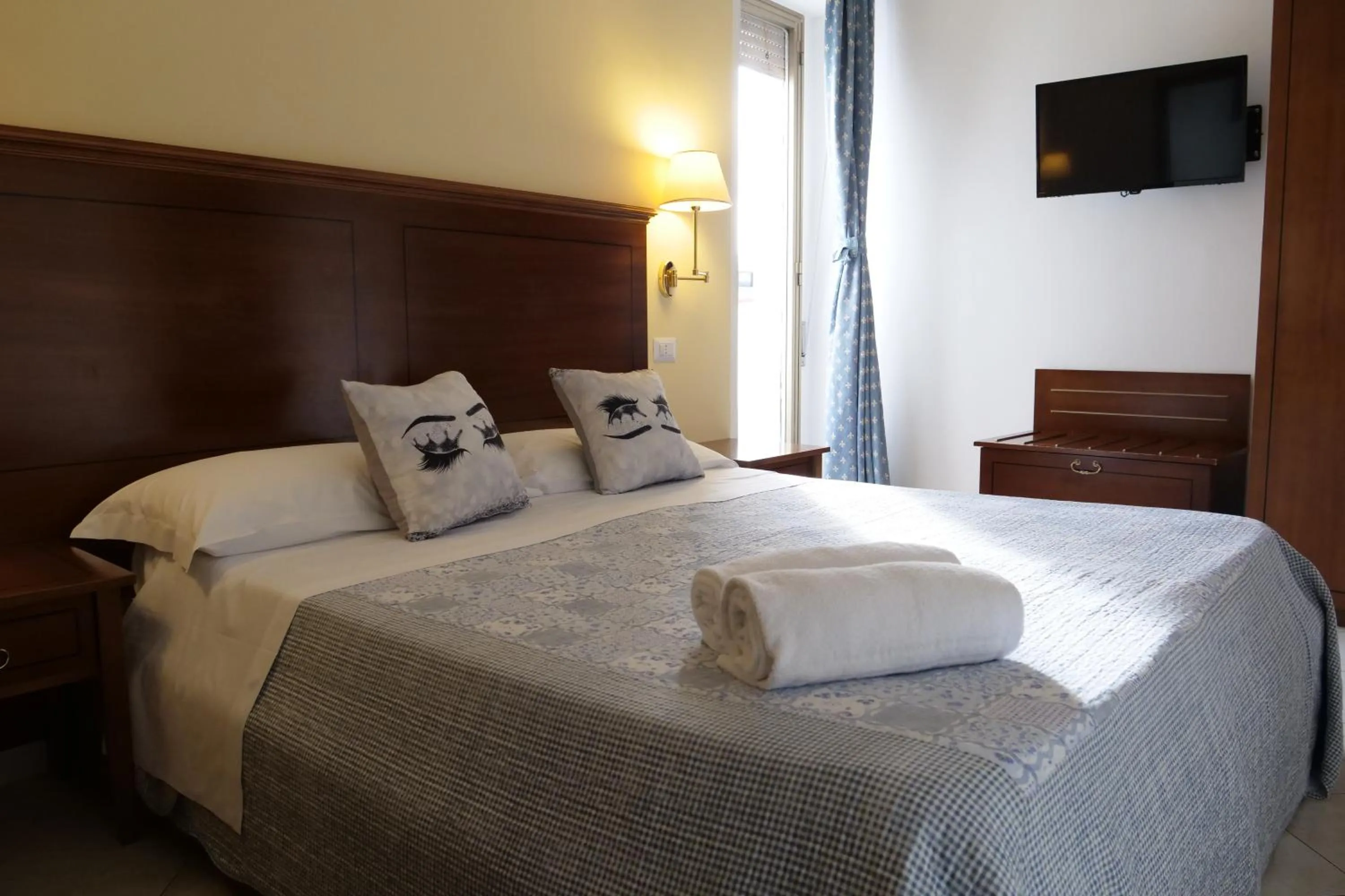 Bedroom, Bed in Hotel Elios Tao