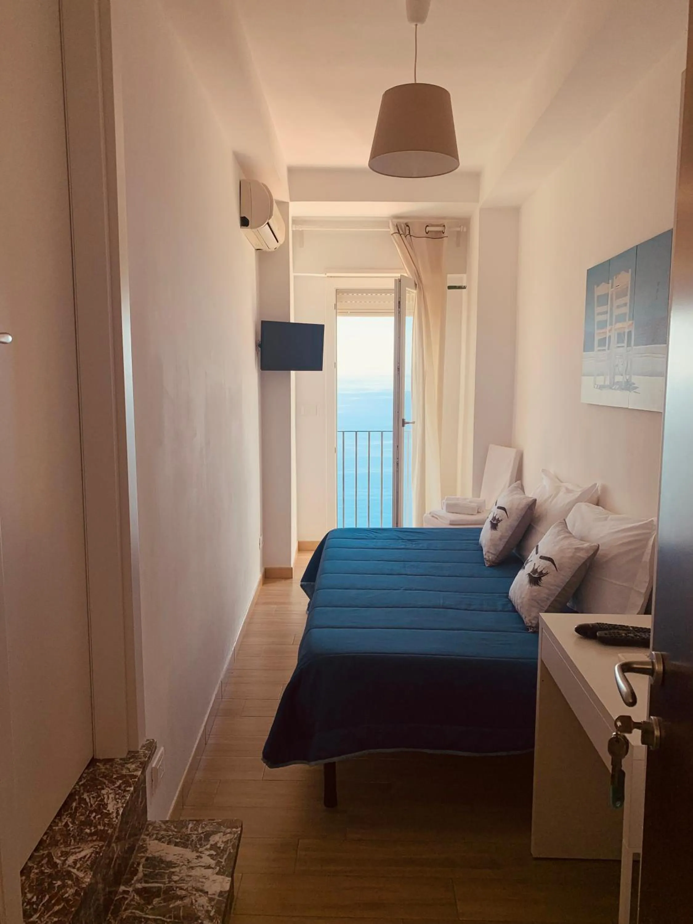 Photo of the whole room, Bed in Hotel Elios Tao