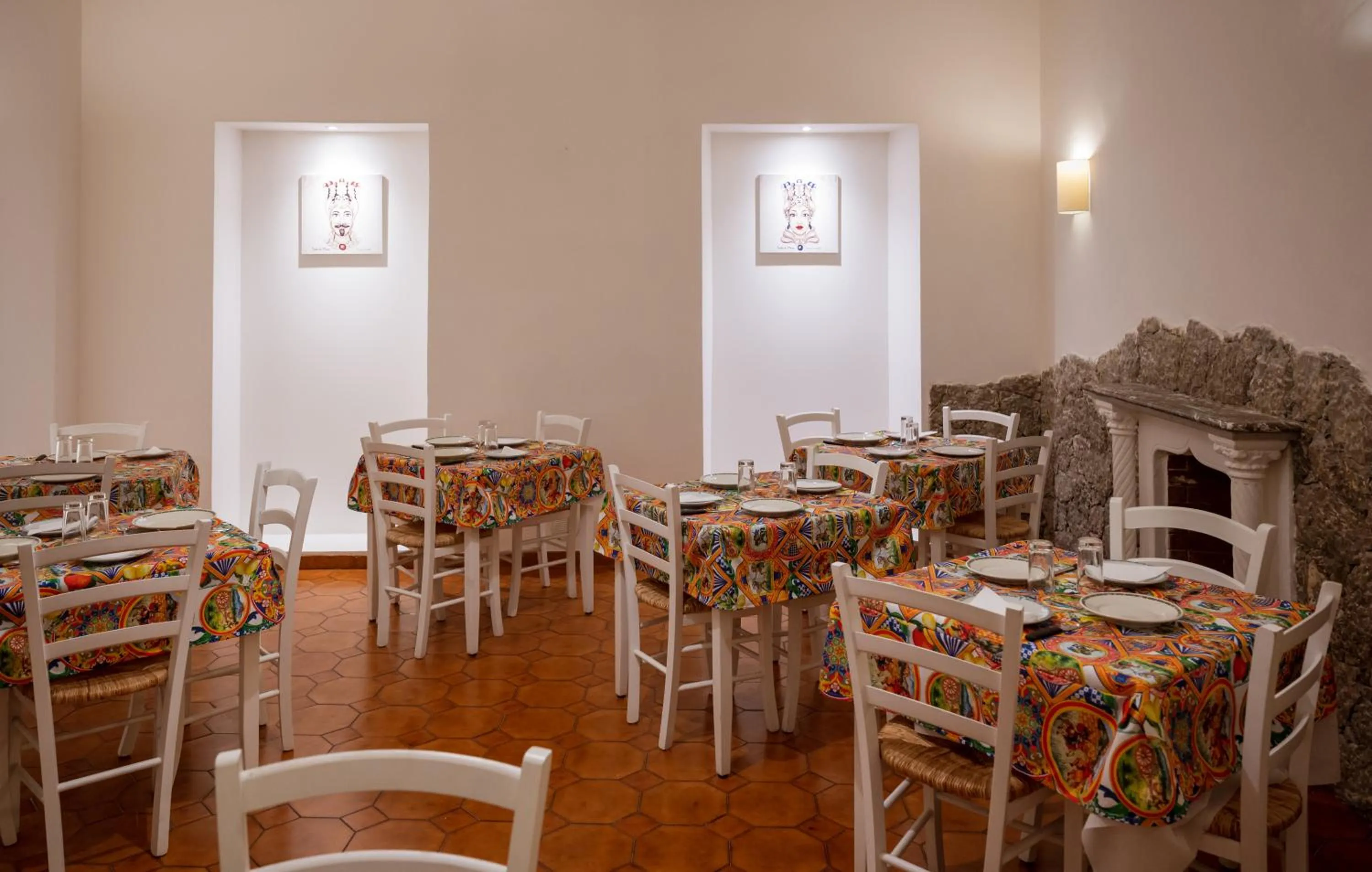 Restaurant/places to eat in Hotel Elios Tao
