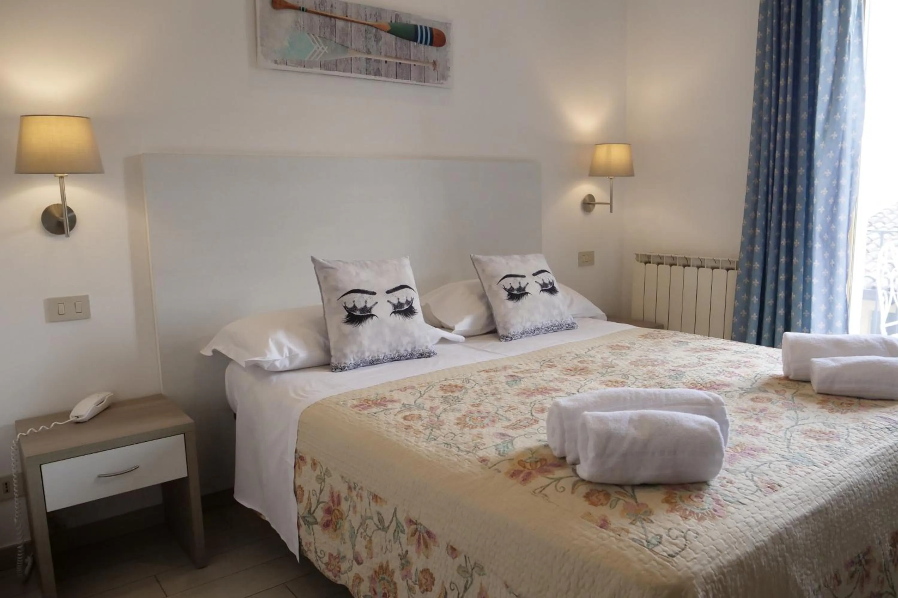 Photo of the whole room, Bed in Hotel Elios Tao