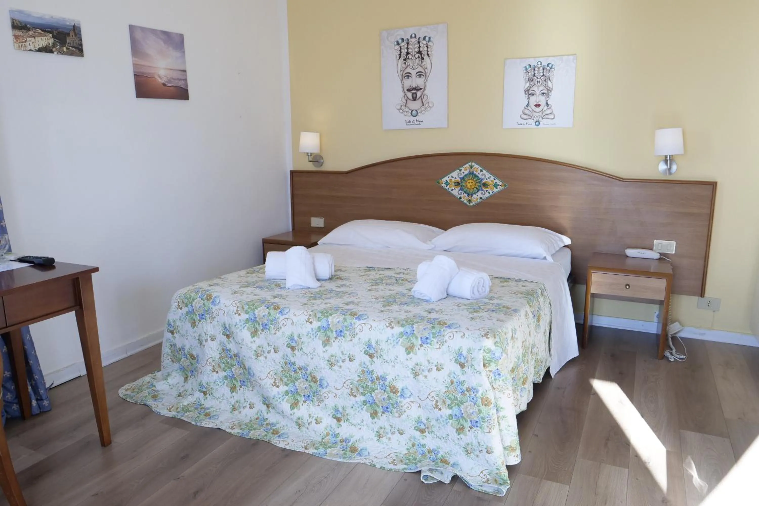 Bedroom, Bed in Hotel Elios Tao