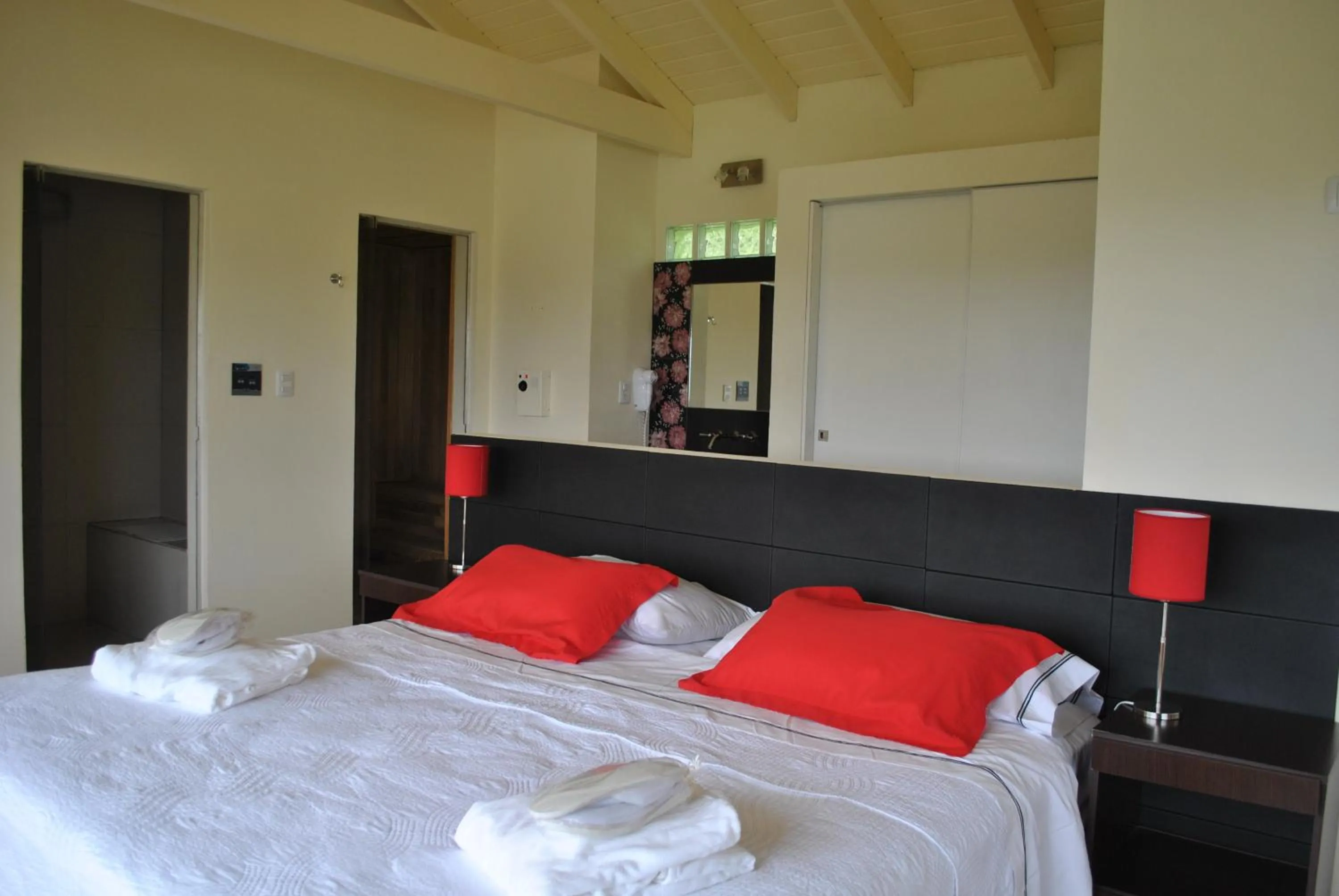 Bed in La Fleur
