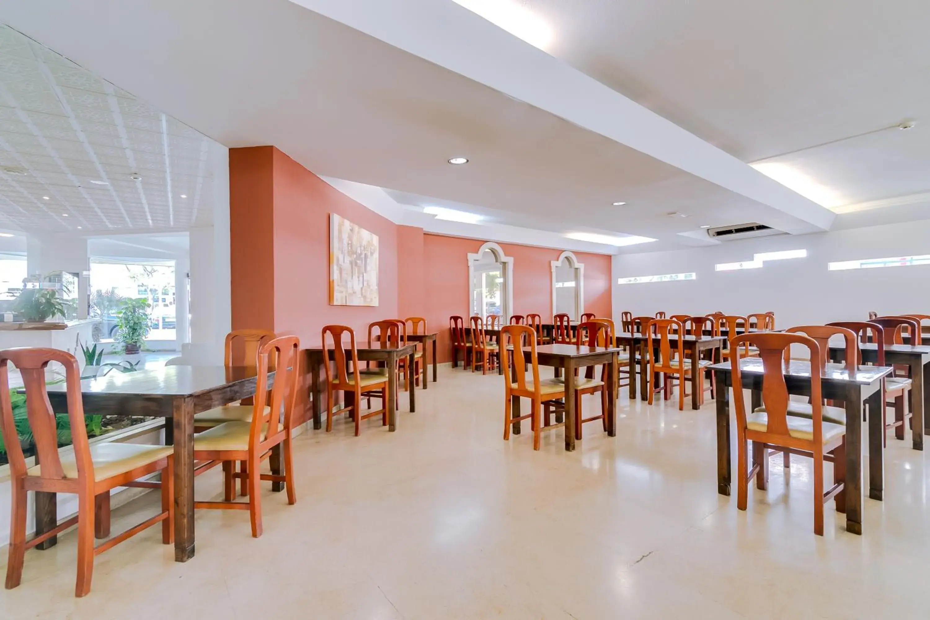 Restaurant/places to eat in Hotel Atismar Restaurant/places to eat in Hotel Atismar