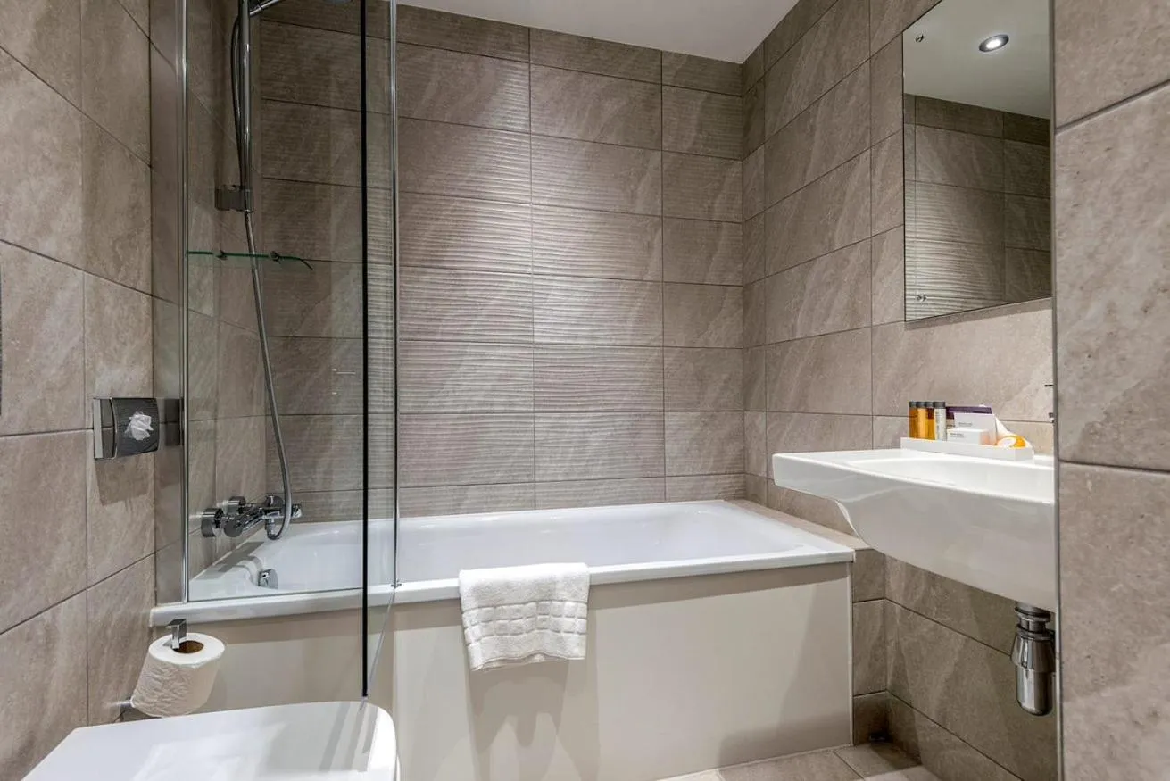 Bathroom in Edgbaston Park Hotel Birmingham
