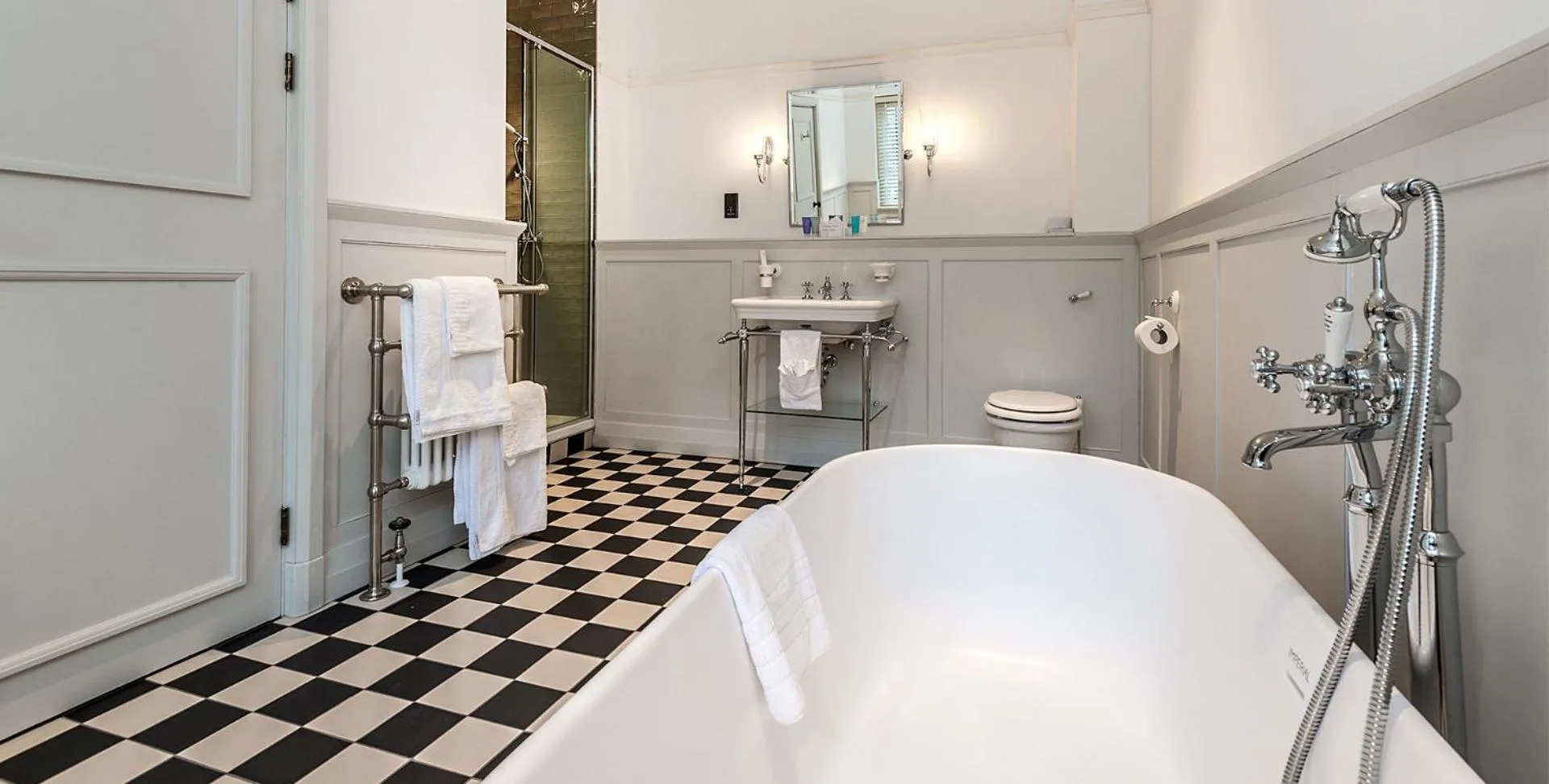 Bathroom in Edgbaston Park Hotel Birmingham