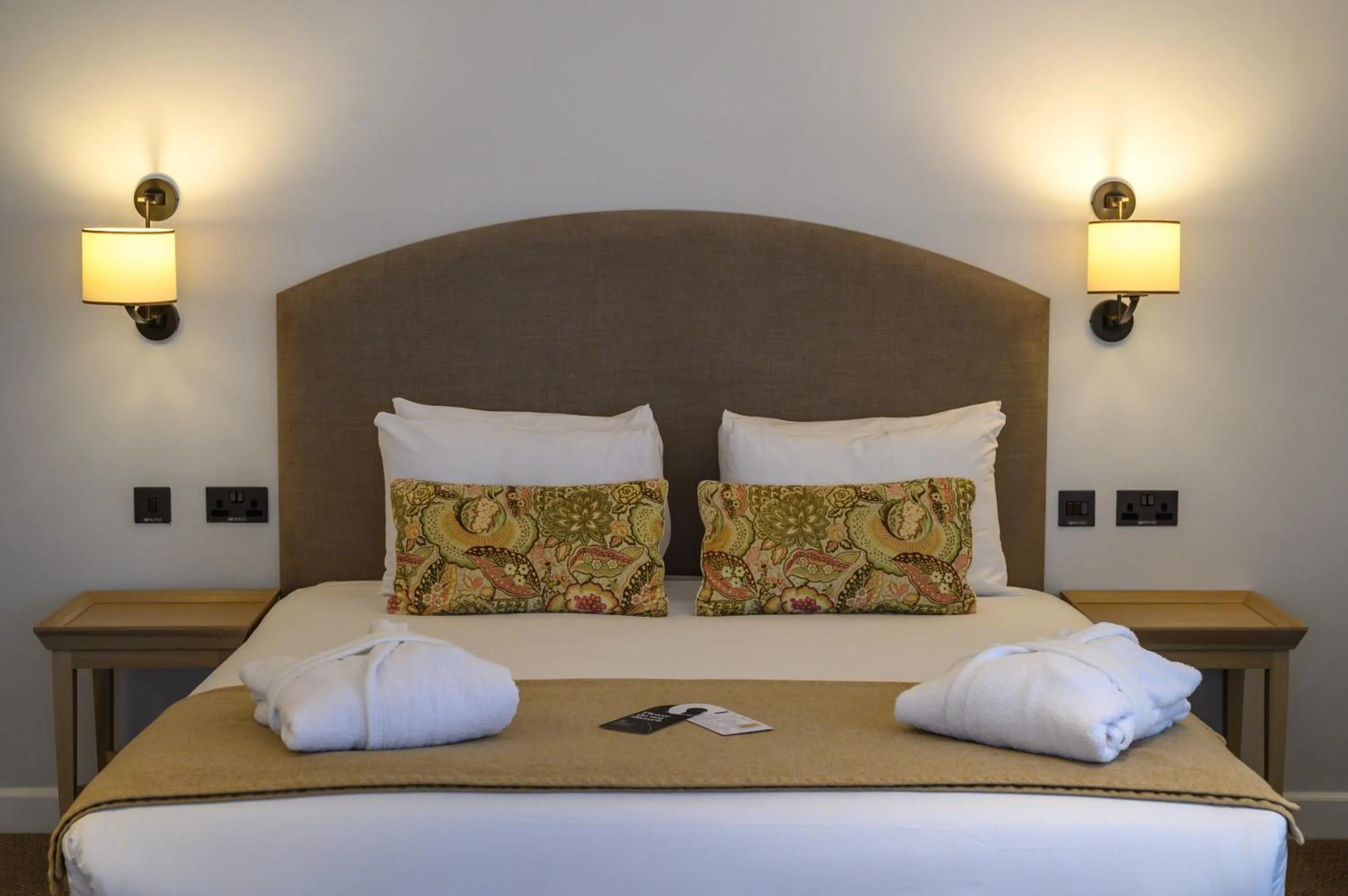 Bedroom, Bed in Edgbaston Park Hotel Birmingham