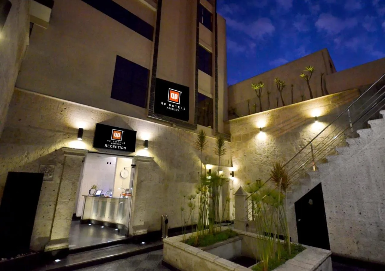 Facade/entrance in qp Hotels Arequipa