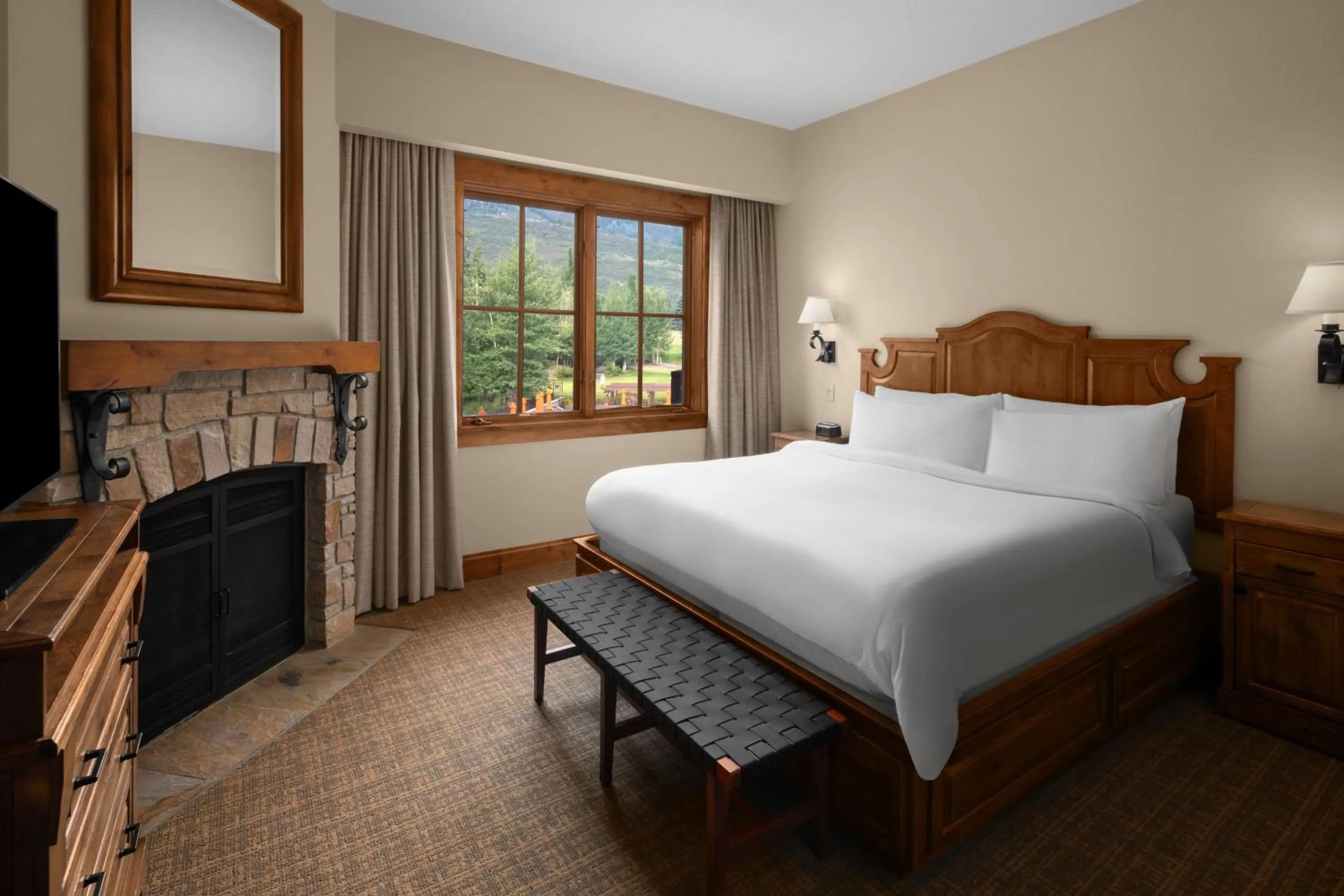 Bedroom, Bed in Hotel Park City, Autograph Collection