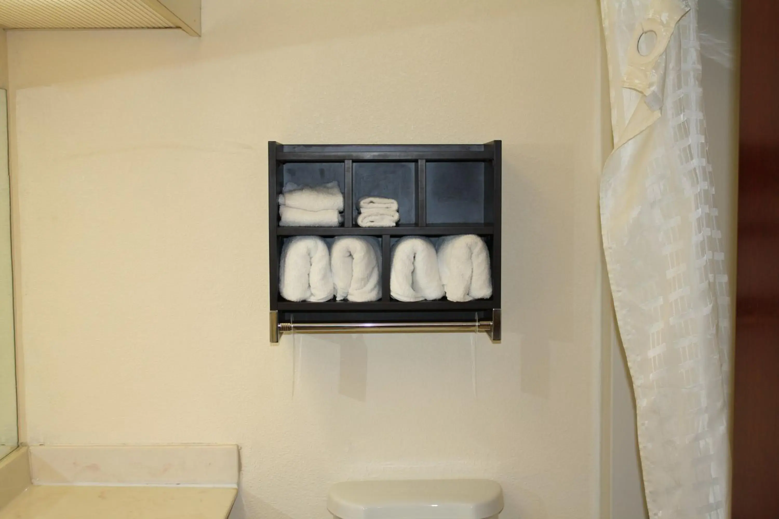 Property building in Executive Inn and Suites Wichita Falls Property building in Executive Inn and Suites Wichita Falls