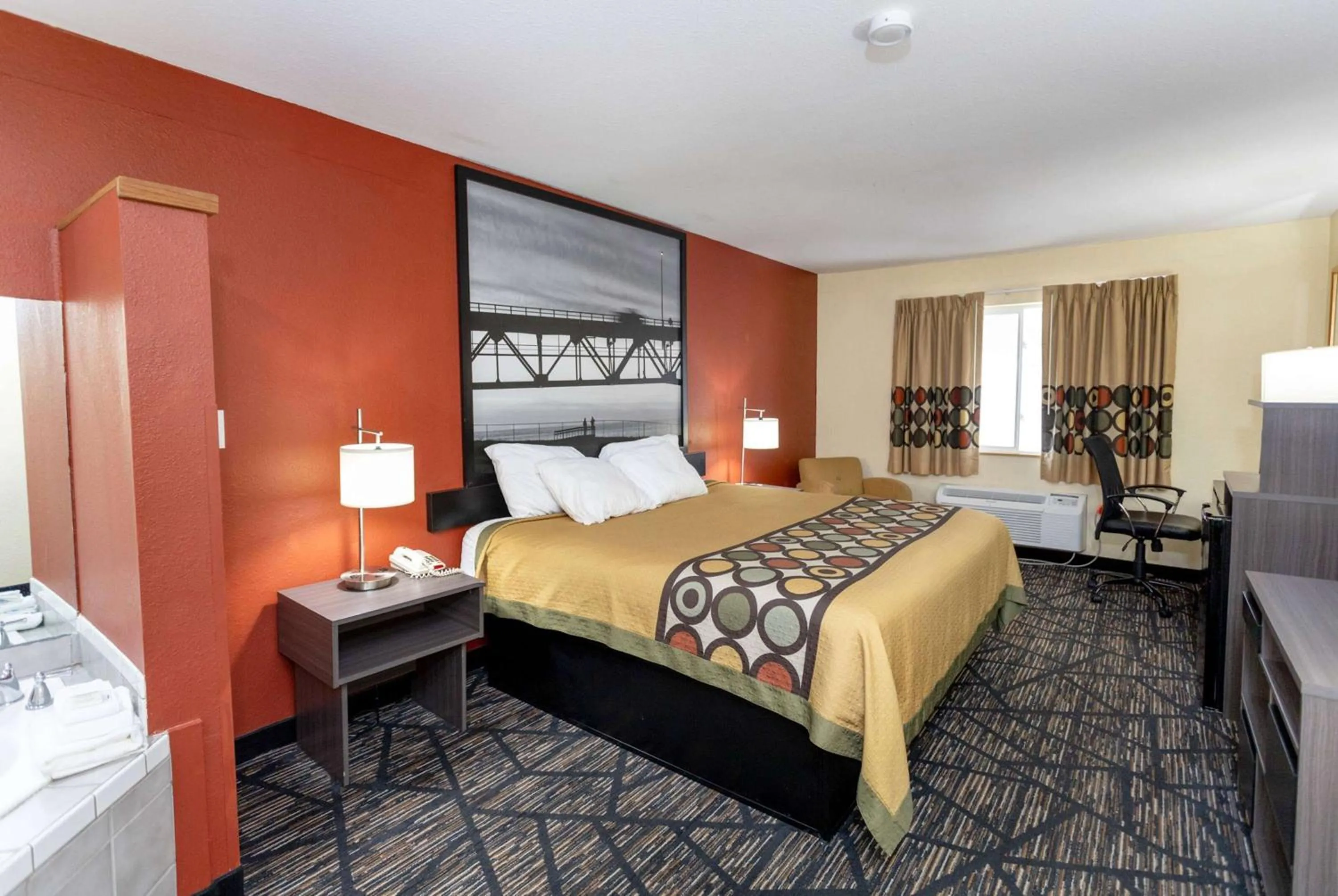 Photo of the whole room, Bed in Super 8 by Wyndham Big Rapids