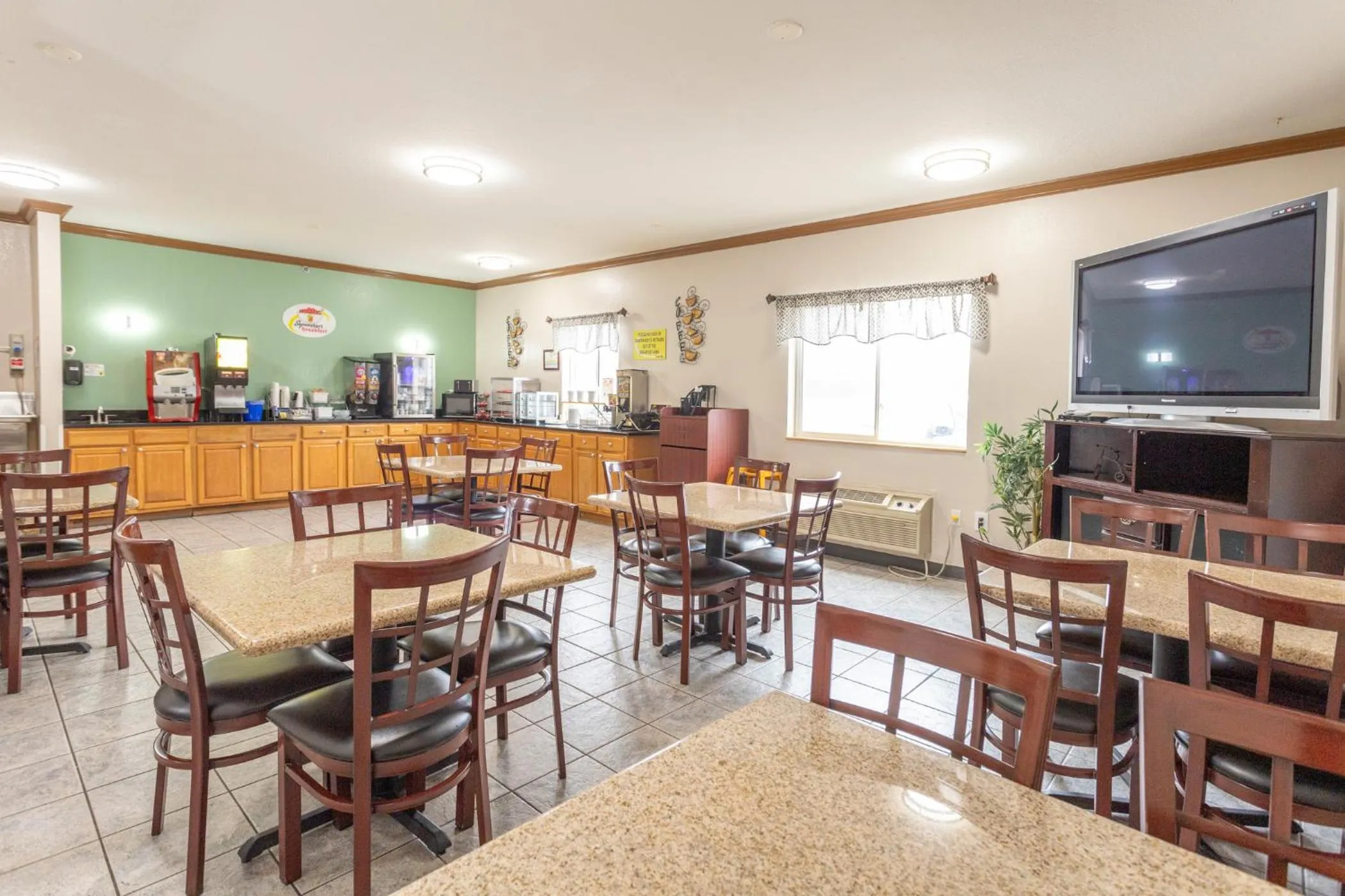 Breakfast in Super 8 by Wyndham Big Rapids