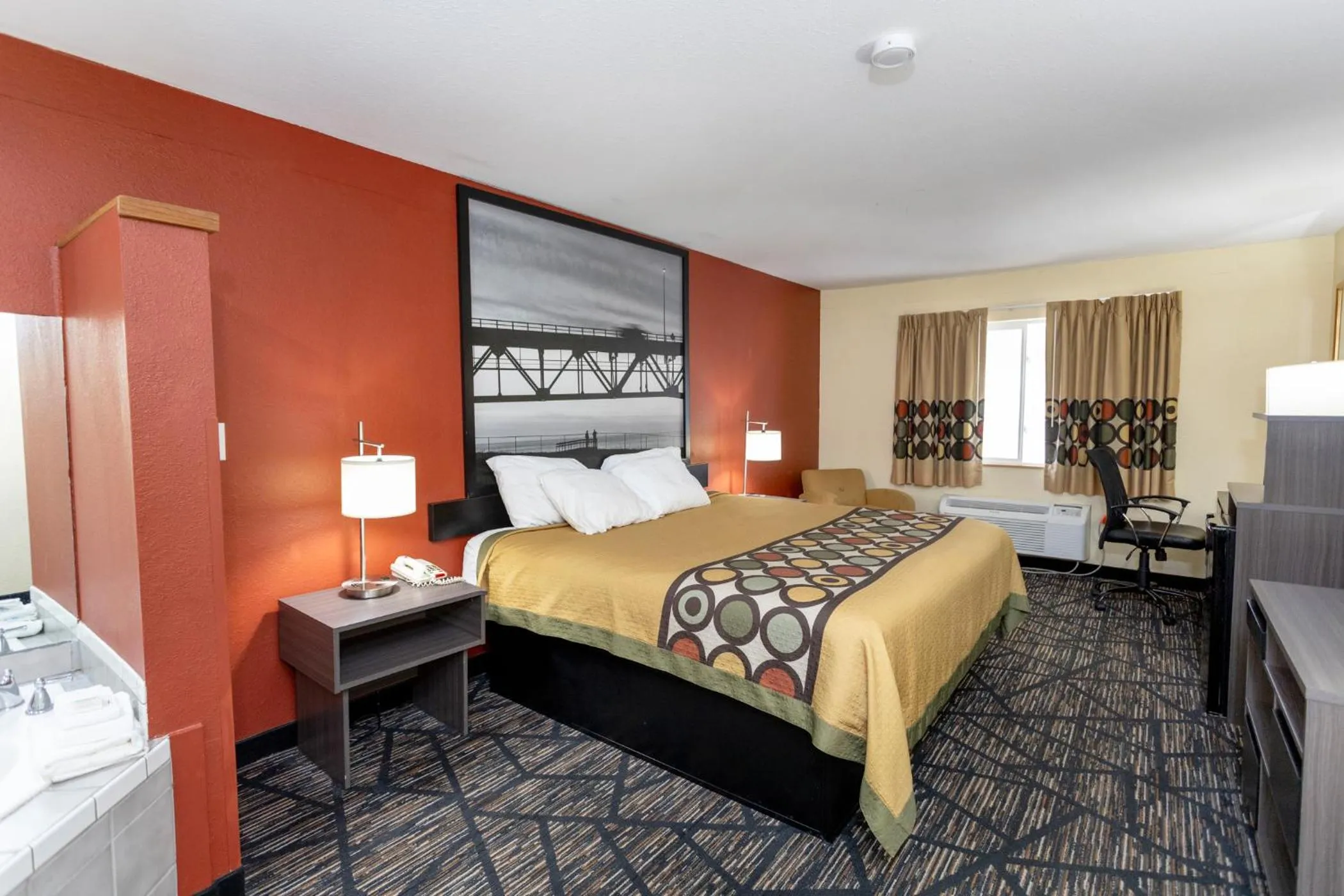 Bedroom, Bed in Super 8 by Wyndham Big Rapids