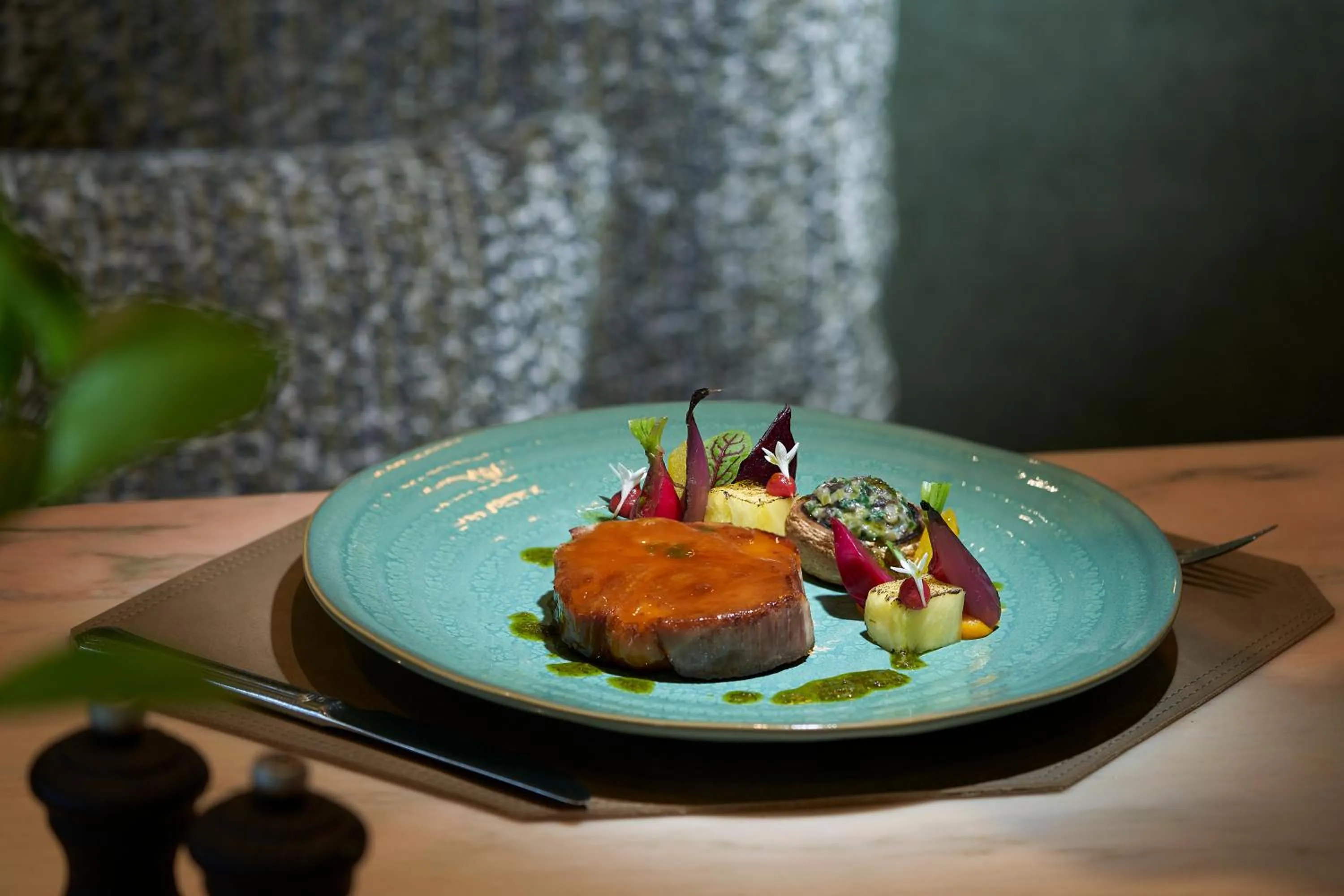 Food in The Cliff Bay - PortoBay