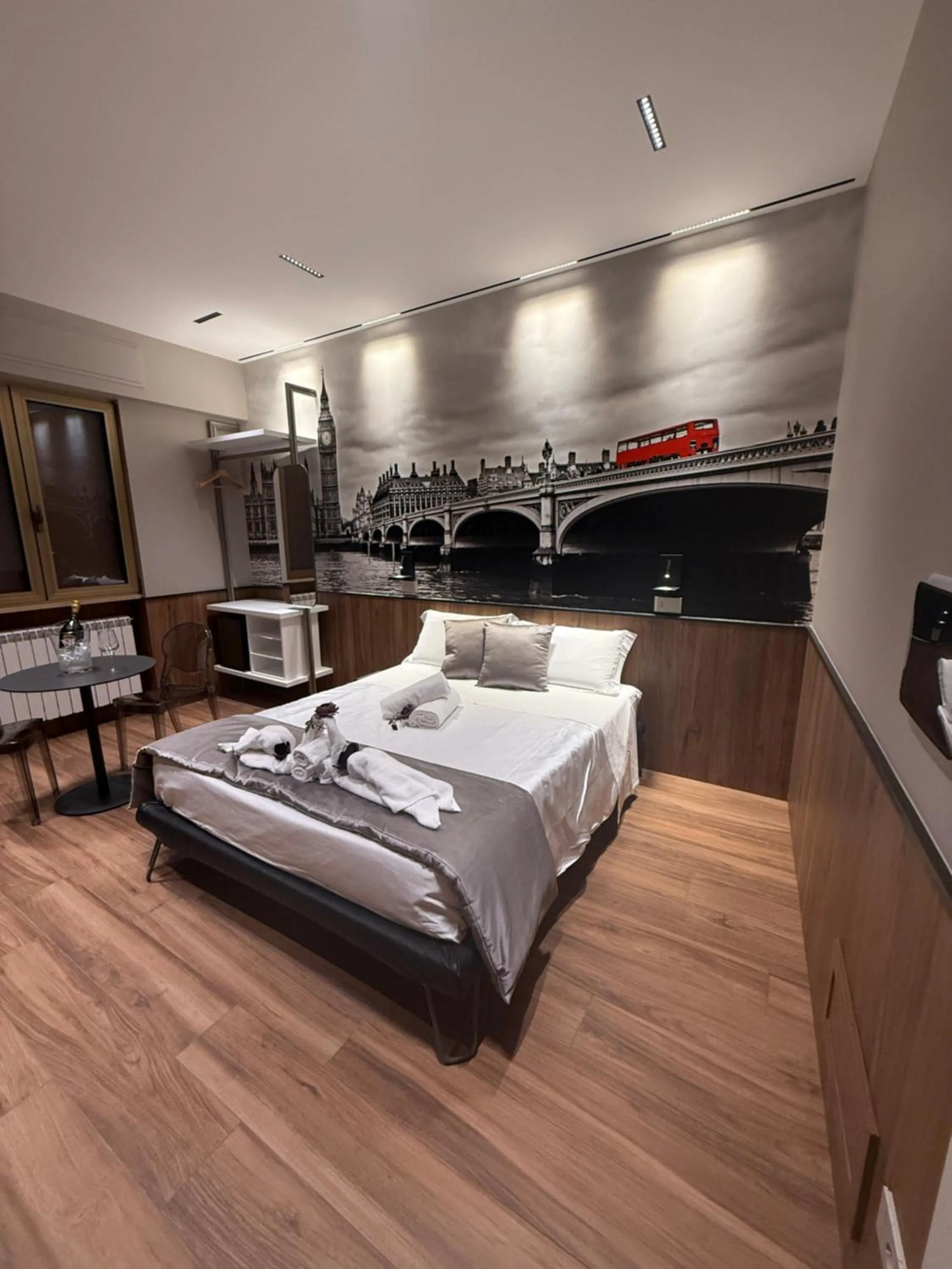 Superior King Room - single occupancy in Maison Saint Honorè
