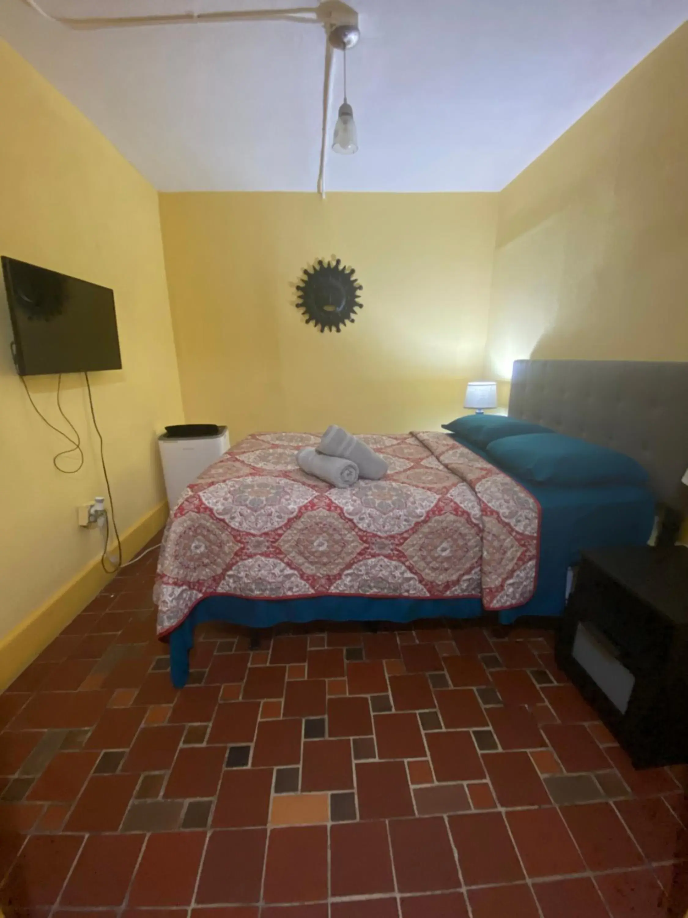 Photo of the whole room, Bed in Hoosville Hostel (Formerly The Everglades Hostel) Photo of the whole room, Bed in Hoosville Hostel (Formerly The Everglades Hostel)