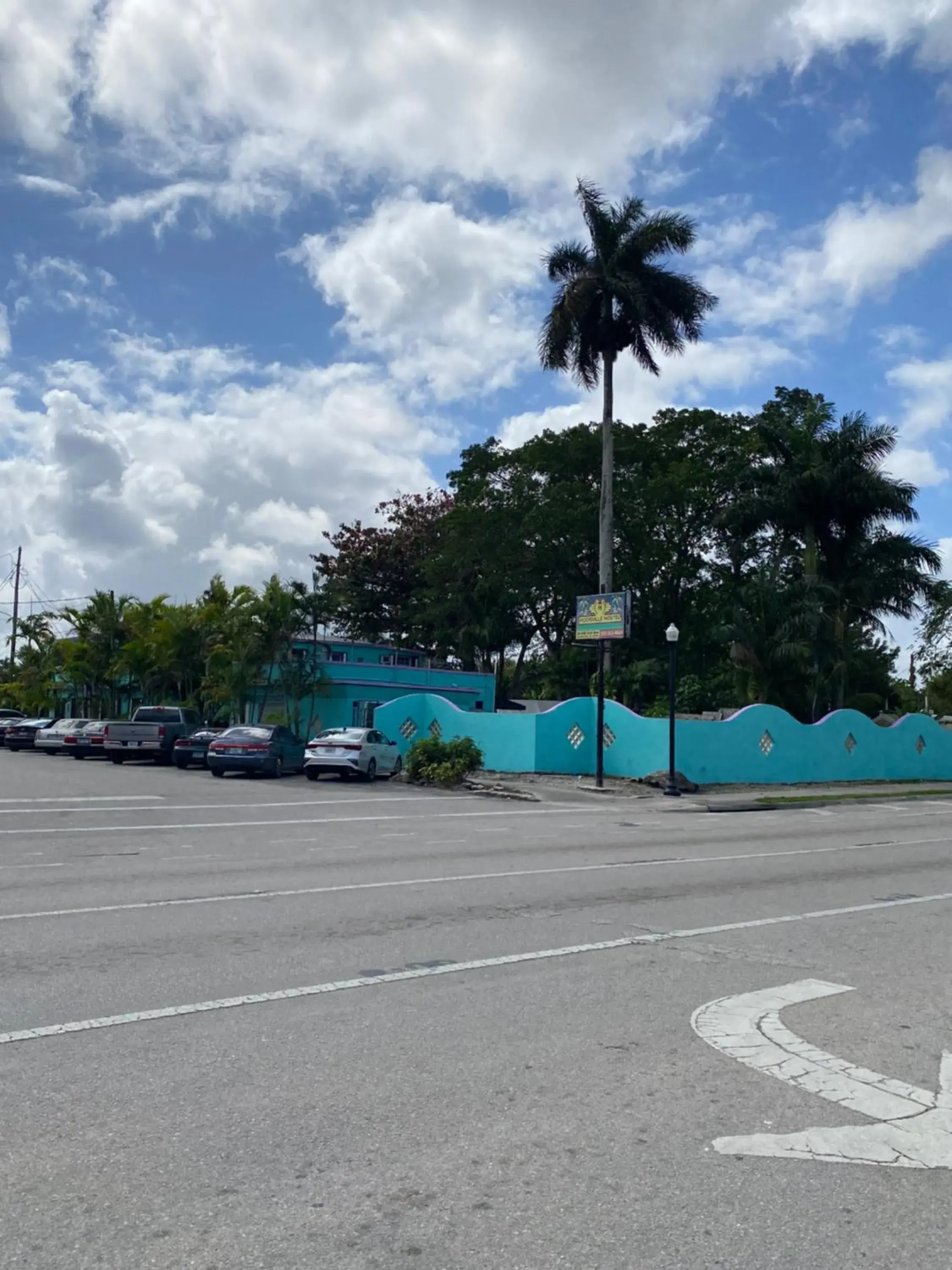 Property building in Hoosville Hostel (Formerly The Everglades Hostel) Property building in Hoosville Hostel (Formerly The Everglades Hostel)
