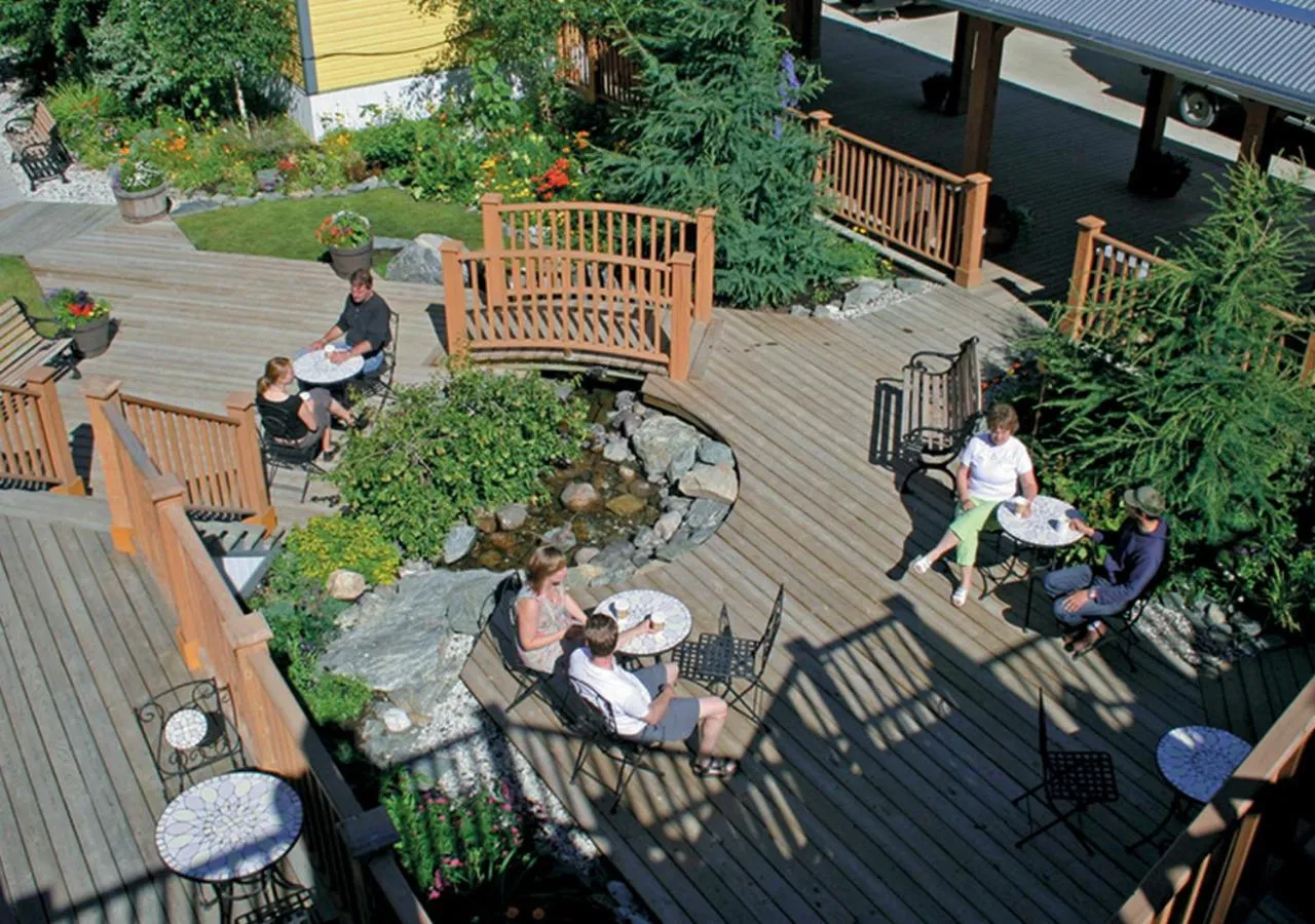 Holland America Dawson City Inn