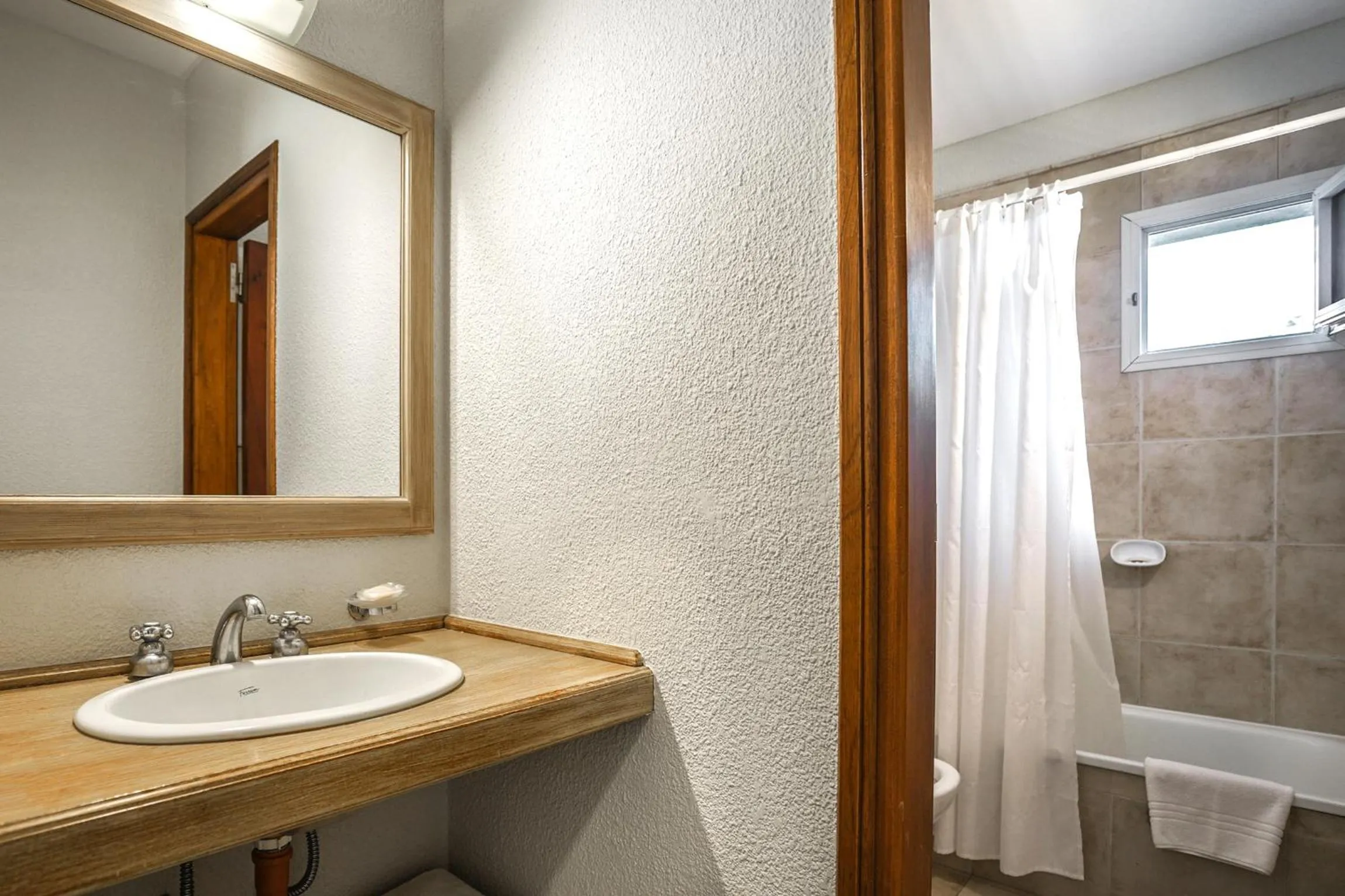 Valeria House Rental Suites