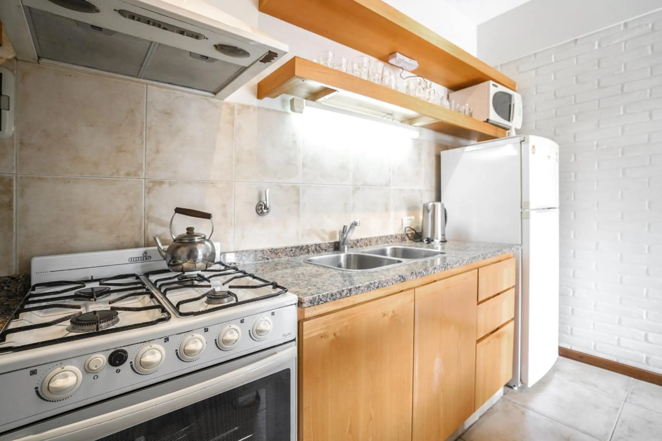 Valeria House Rental Suites