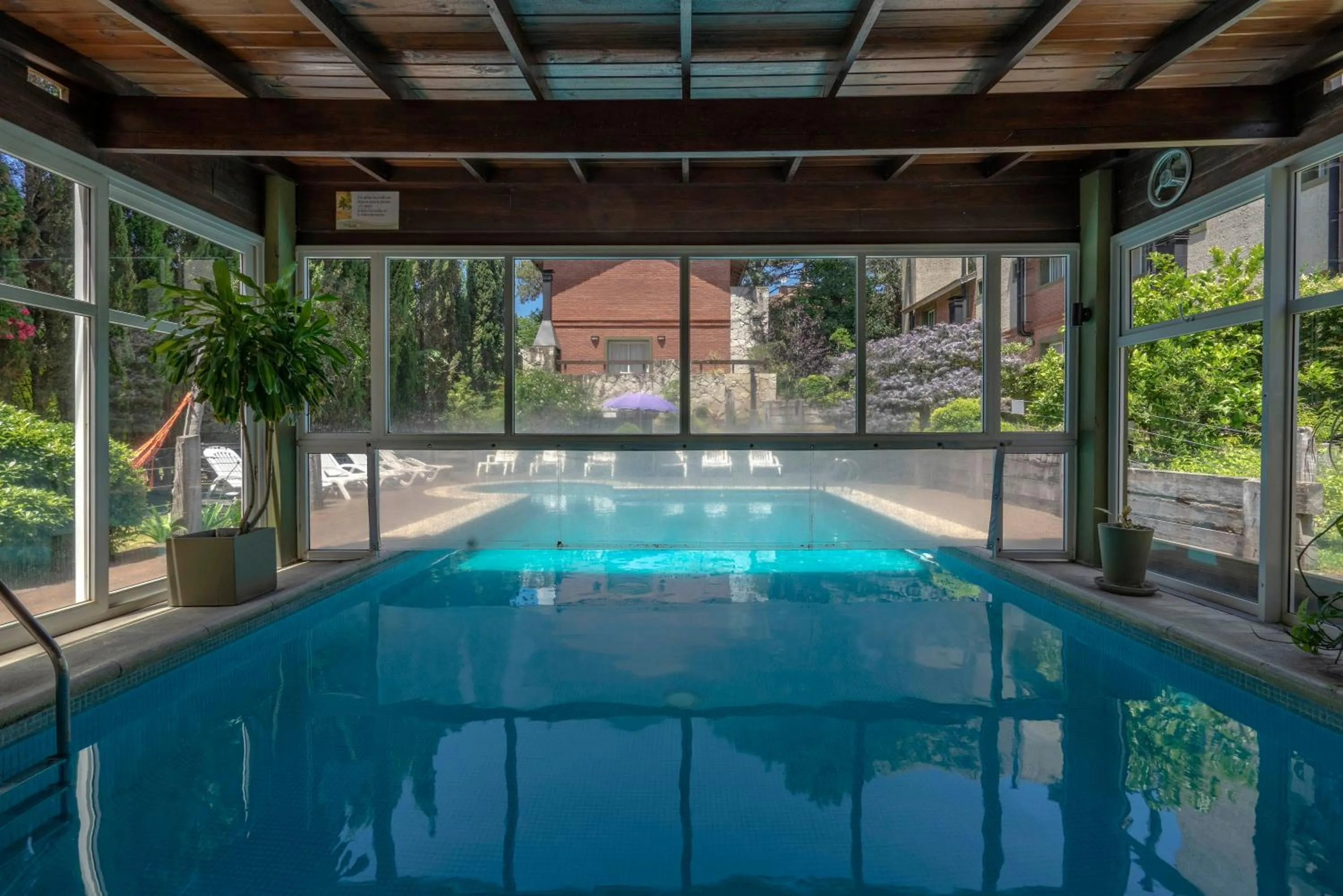 Swimming pool in Valeria House Rental Suites