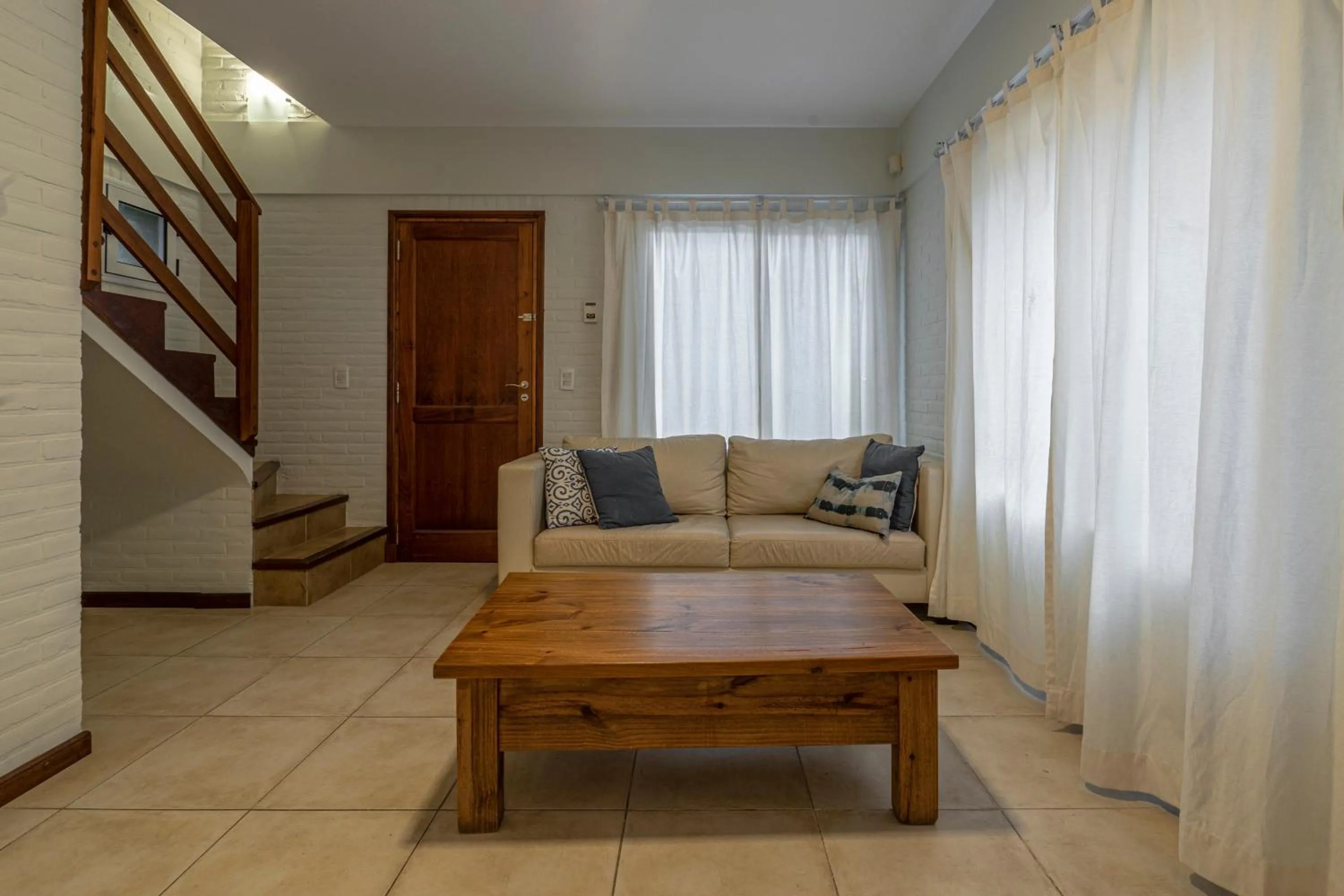 Valeria House Rental Suites