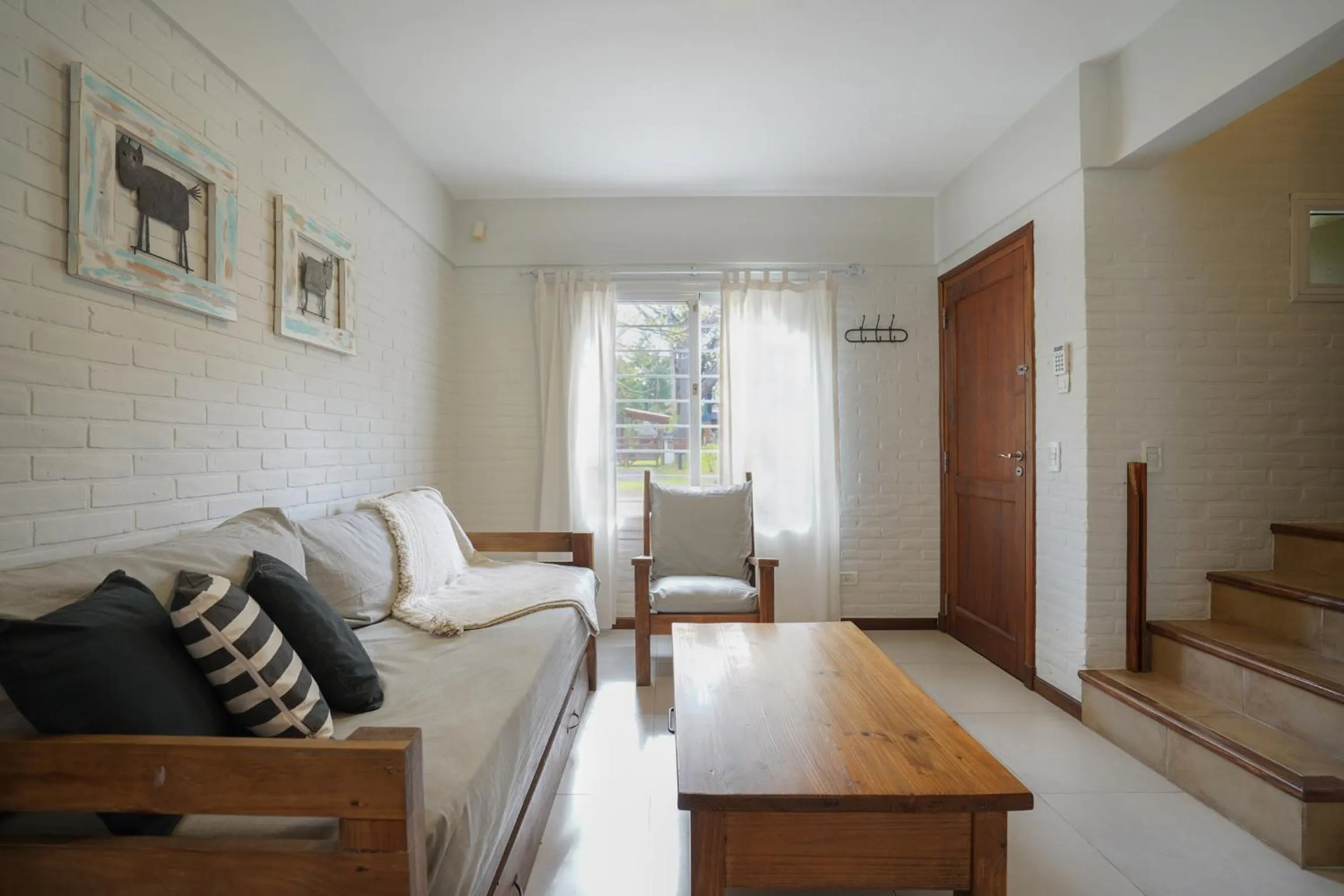 Valeria House Rental Suites