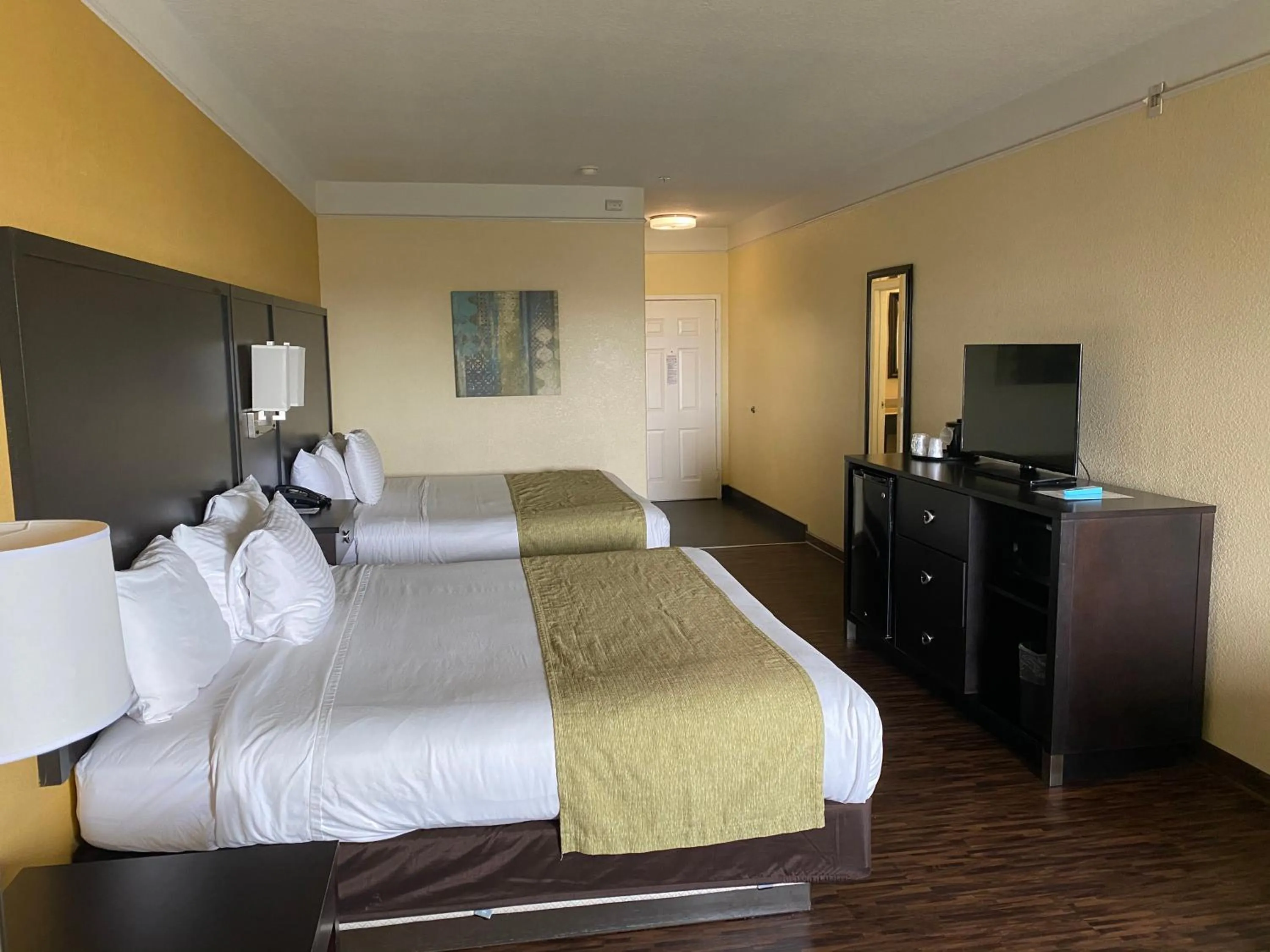 Photo of the whole room, Bed in Galveston Beach Hotel