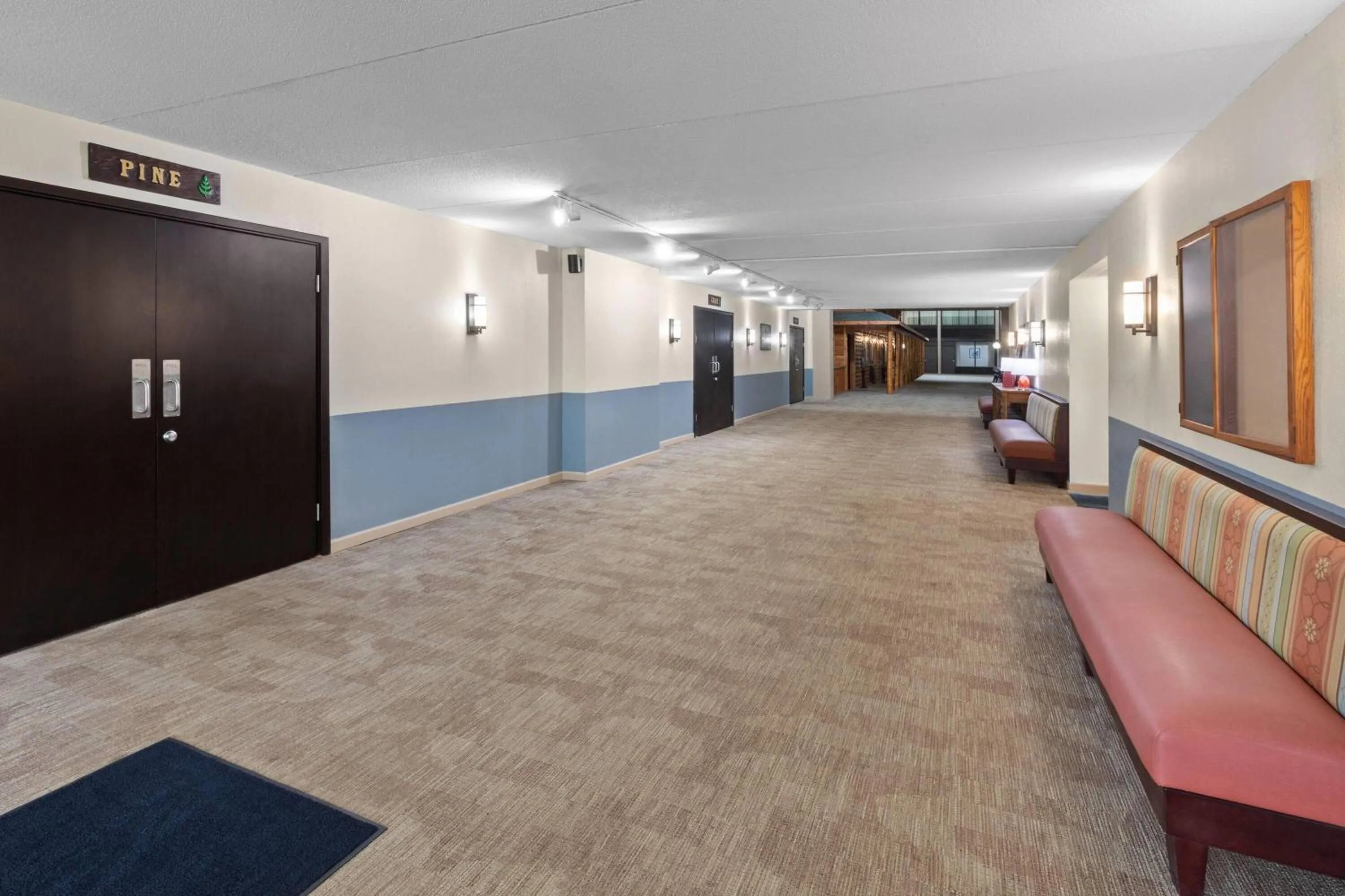 Meeting/conference room in Ramada by Wyndham Grayling Hotel & Conference Center