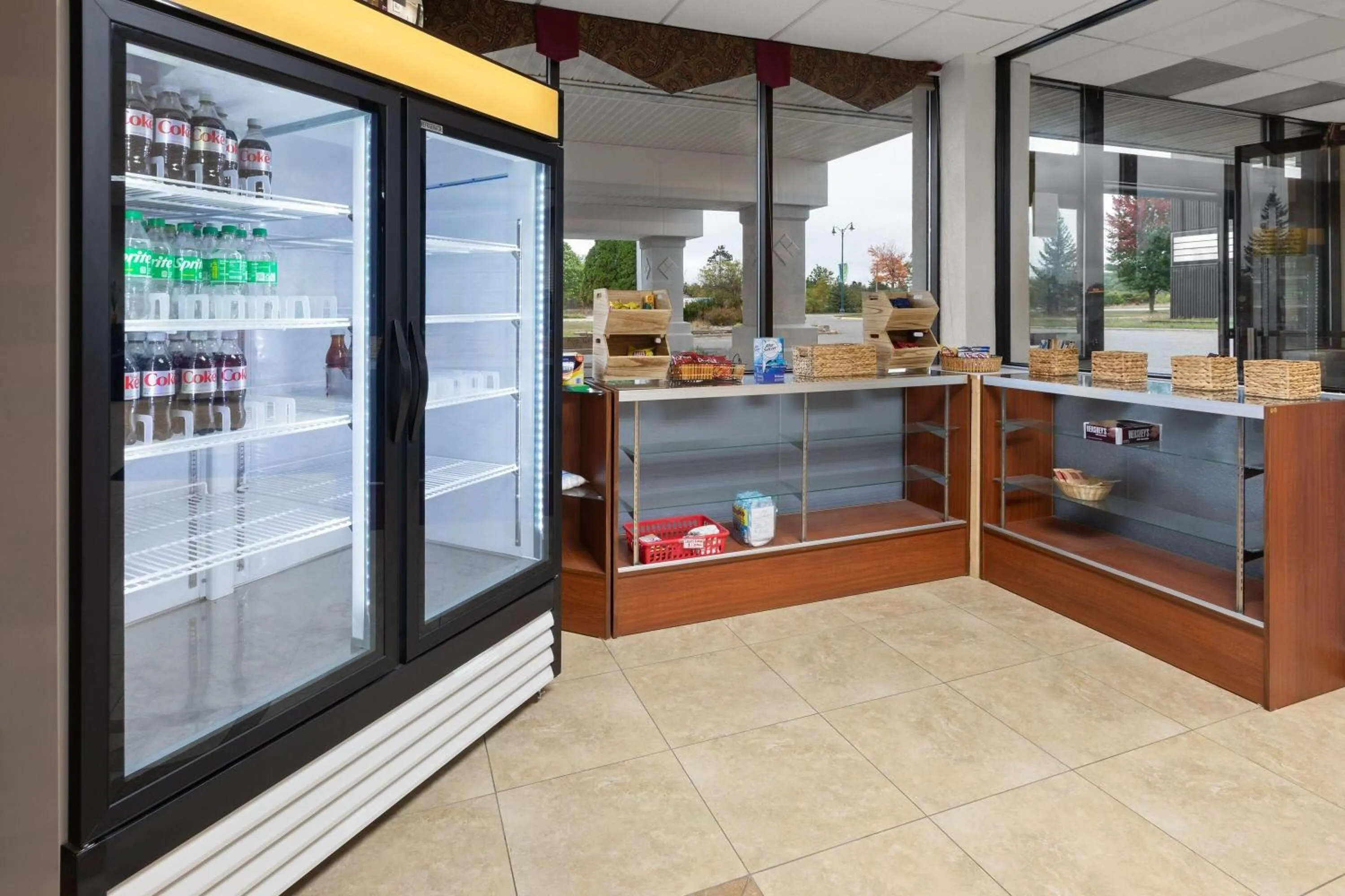 Food and drinks in Ramada by Wyndham Grayling Hotel & Conference Center