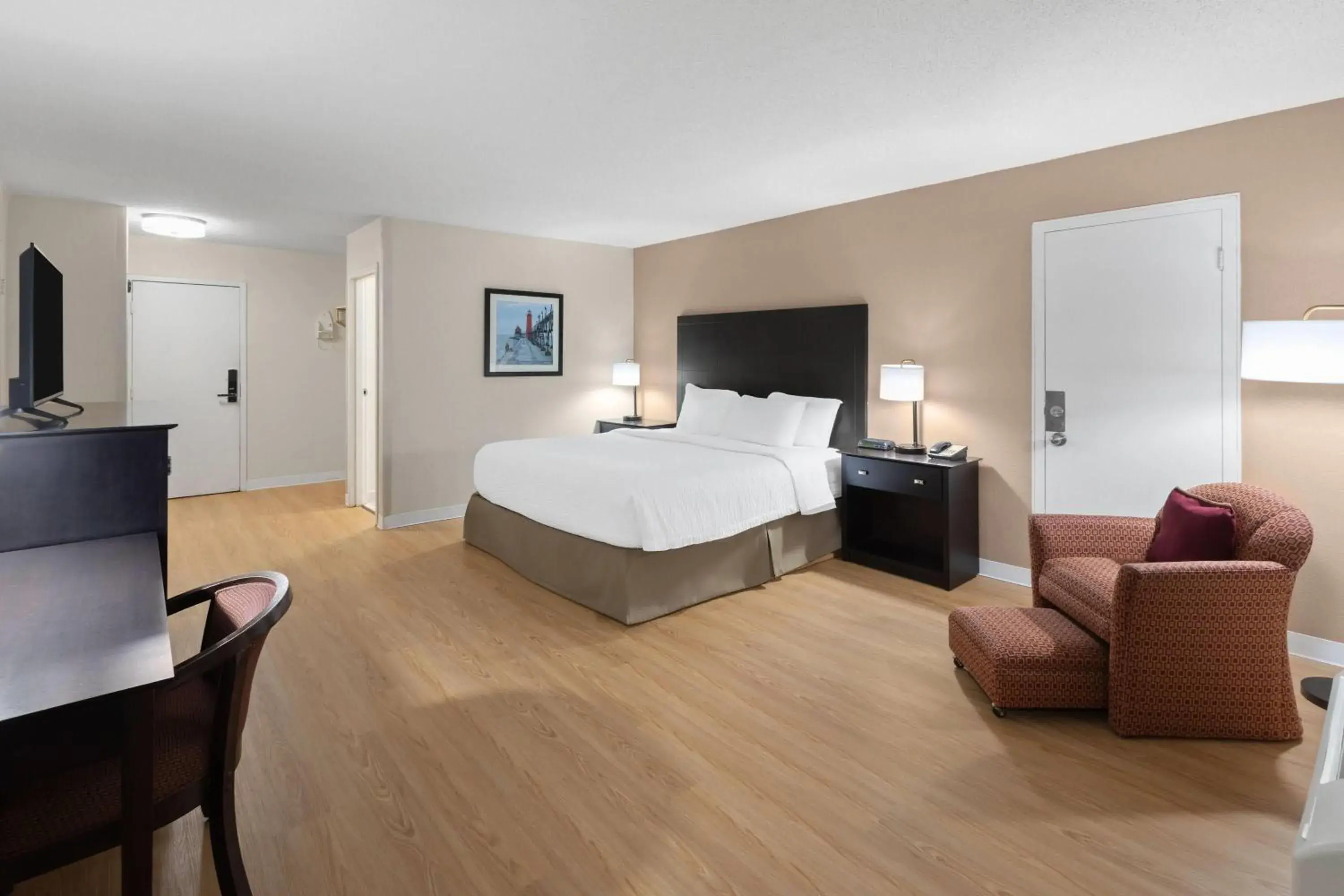 Photo of the whole room, Bed in Ramada by Wyndham Grayling Hotel & Conference Center Photo of the whole room, Bed in Ramada by Wyndham Grayling Hotel & Conference Center