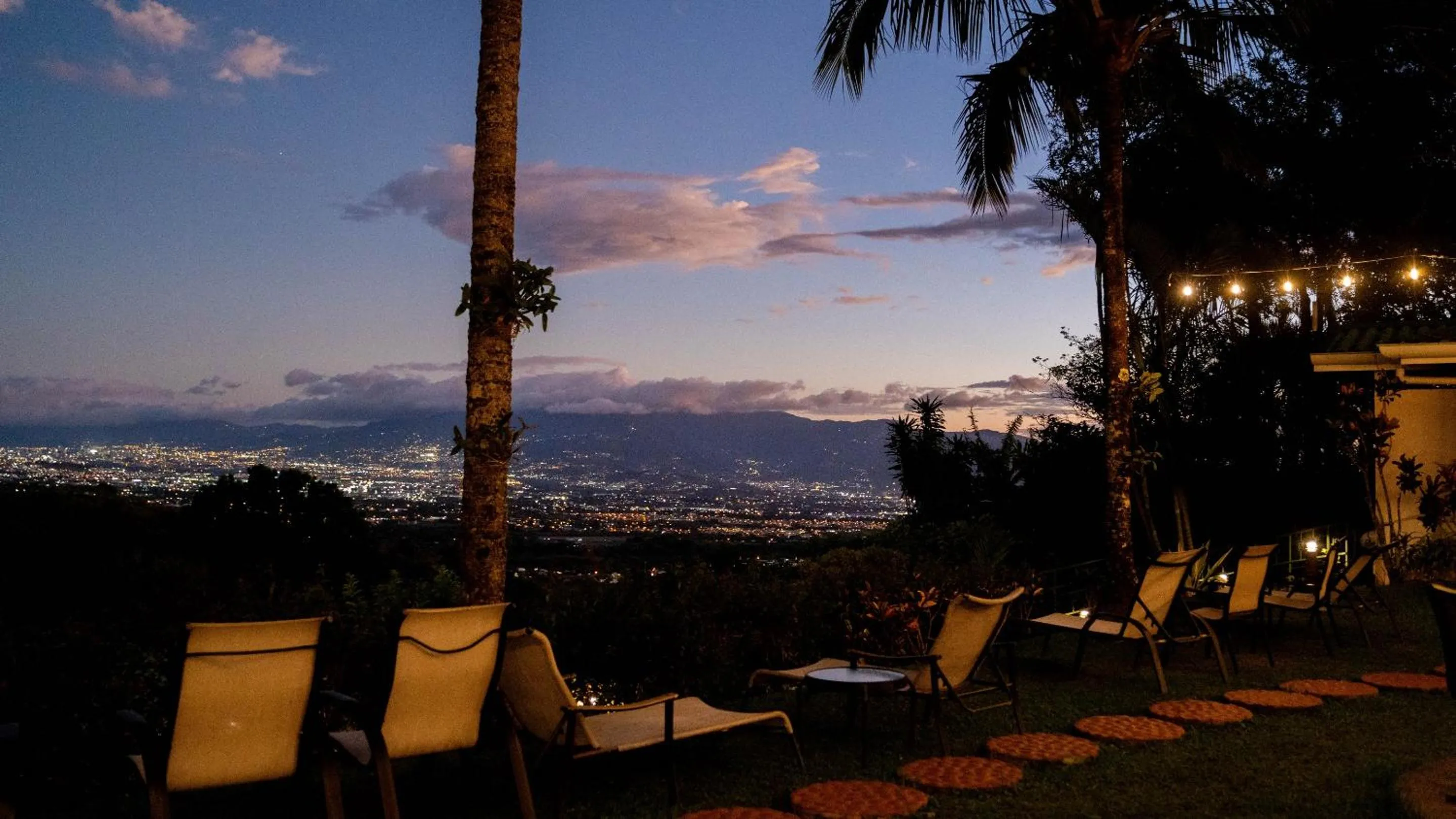 Night in Buena Vista Chic Hotel