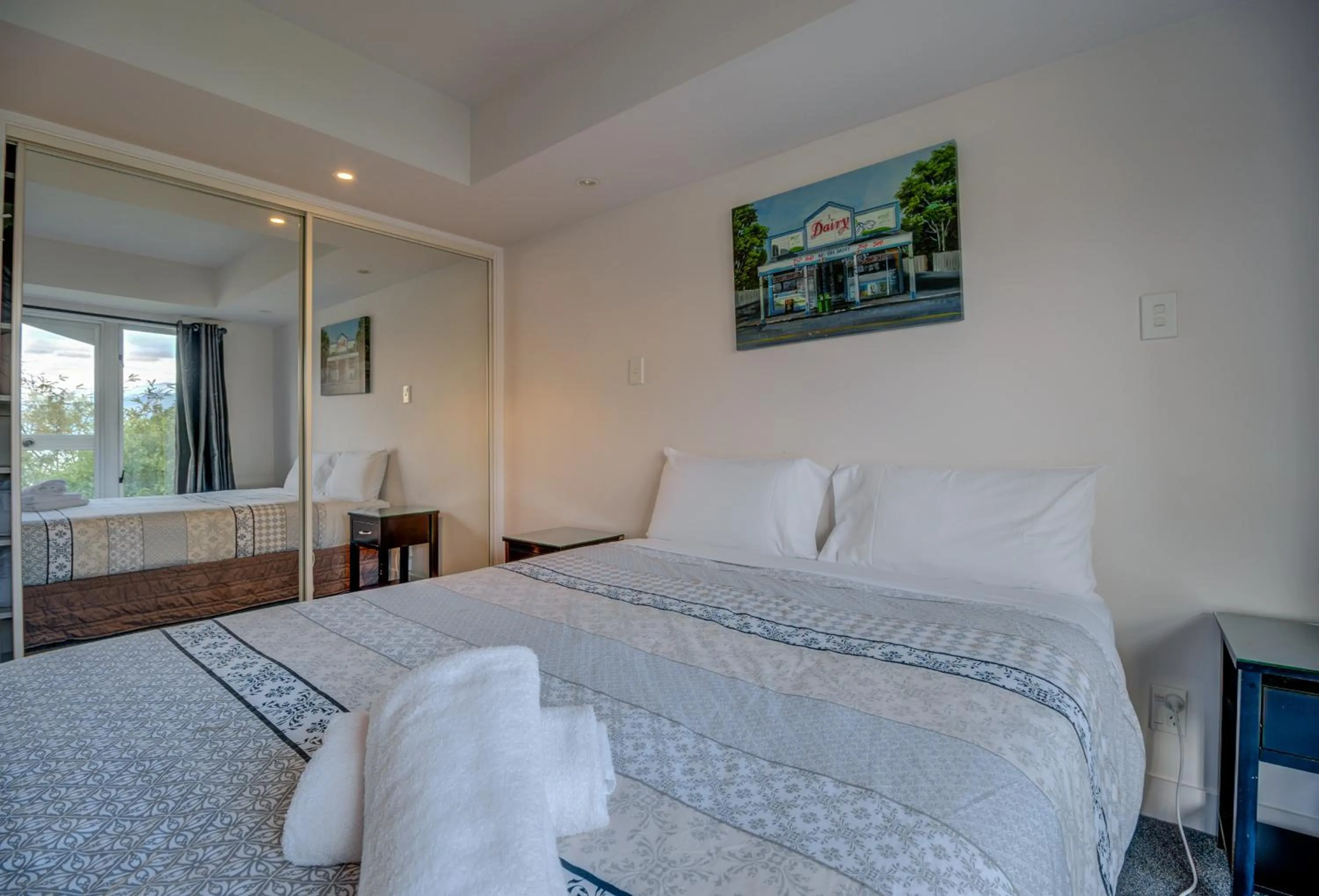 Bedroom, Bed in Lakefront Apartments,18 LAKE ESPLANADE ROAD