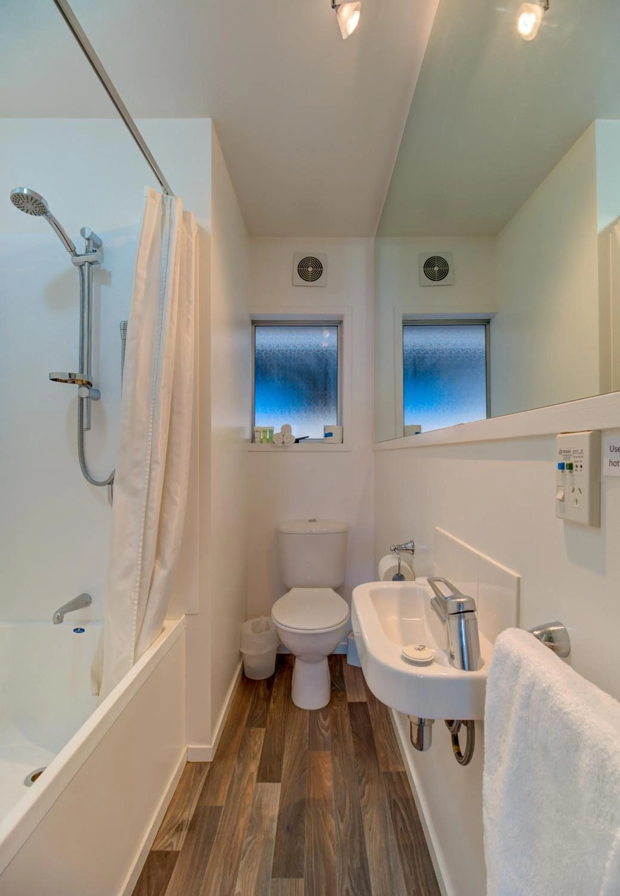 Bathroom in Lakefront Apartments,18 LAKE ESPLANADE ROAD