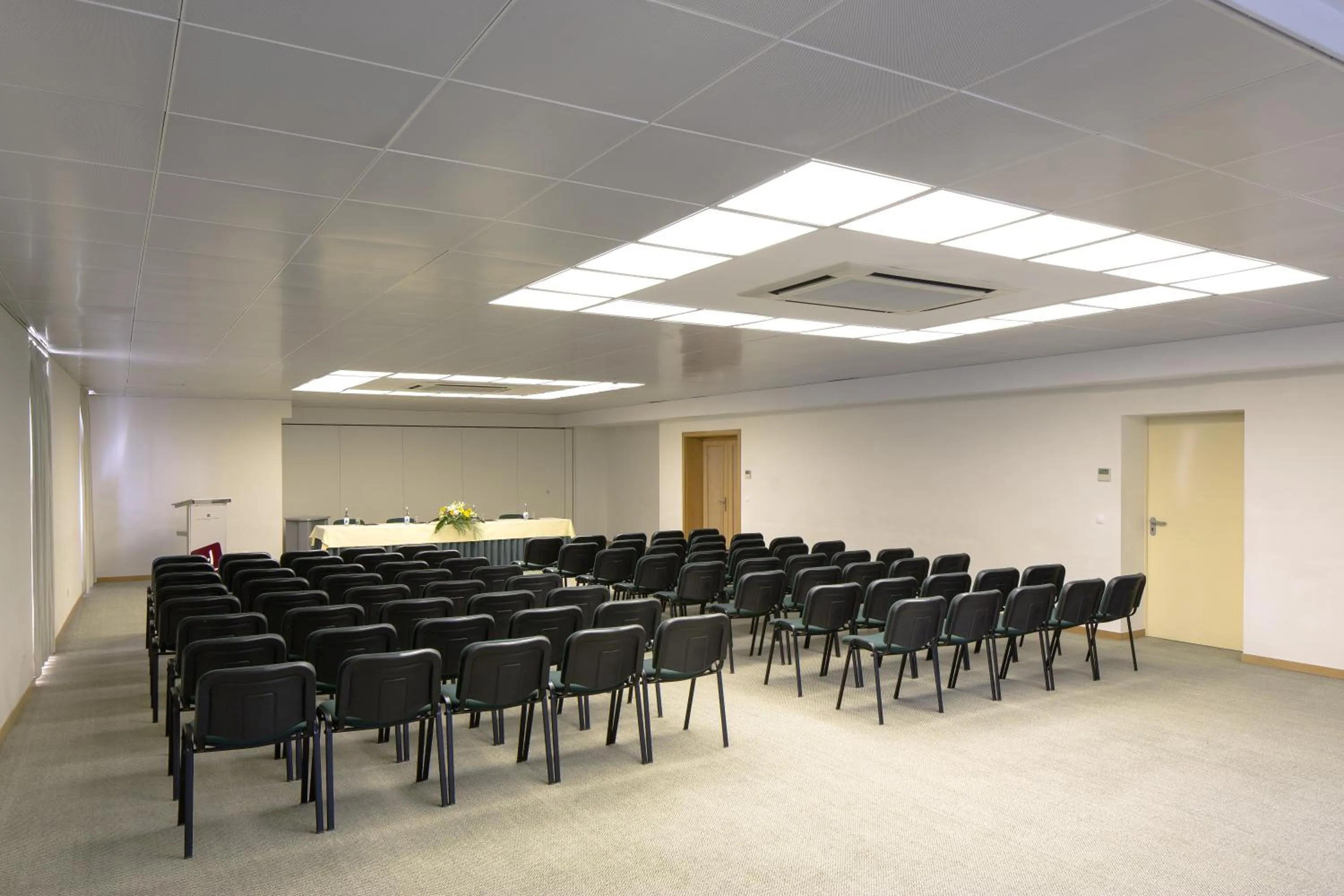 Business facilities in Luna Esperanca Centro Hotel