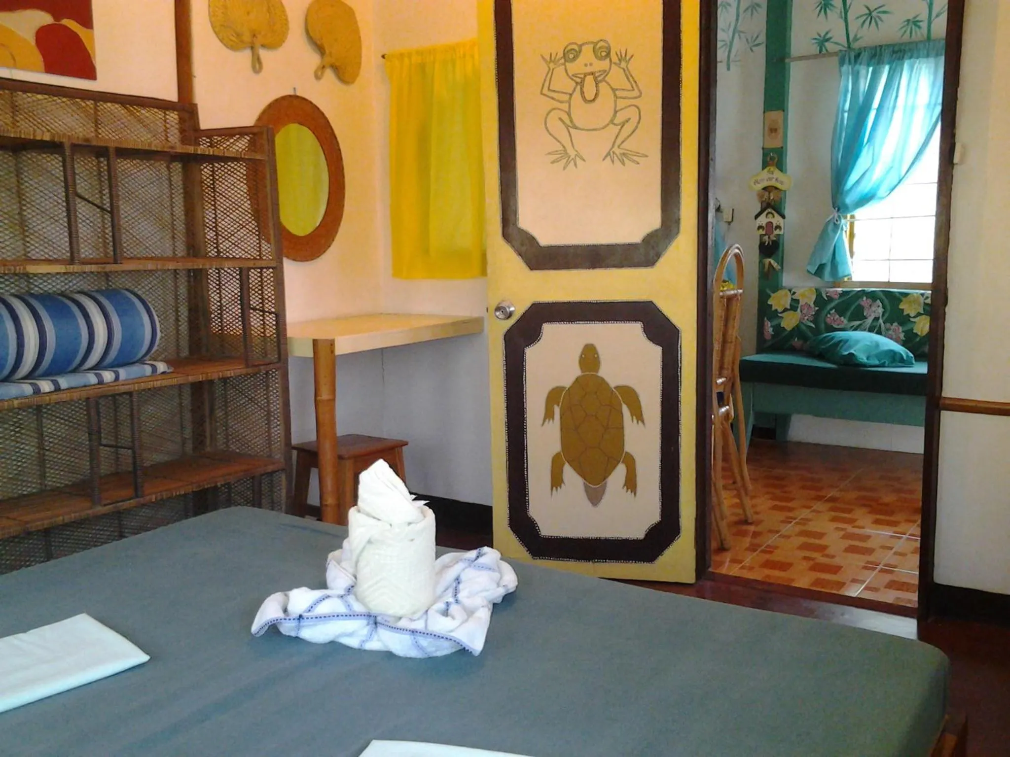 Living room, Bed in Casa de la Playa Beach Resort